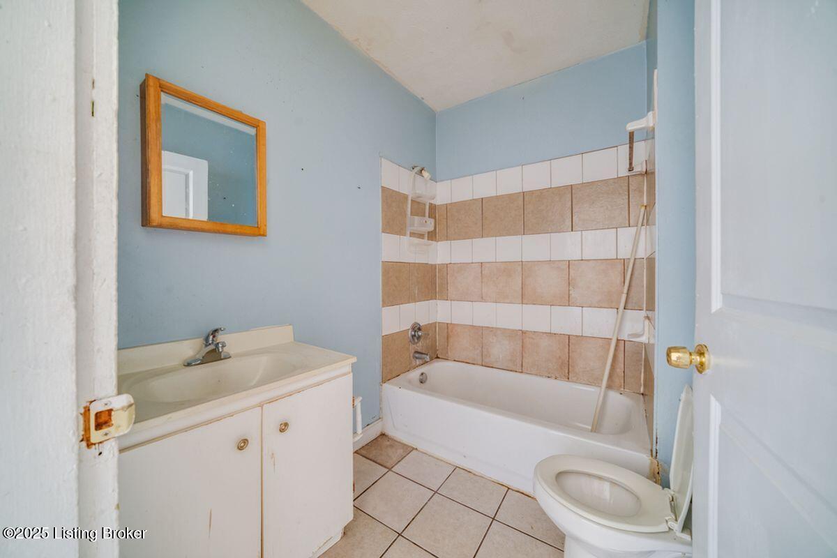 2008 W Jefferson St Property Photo 50