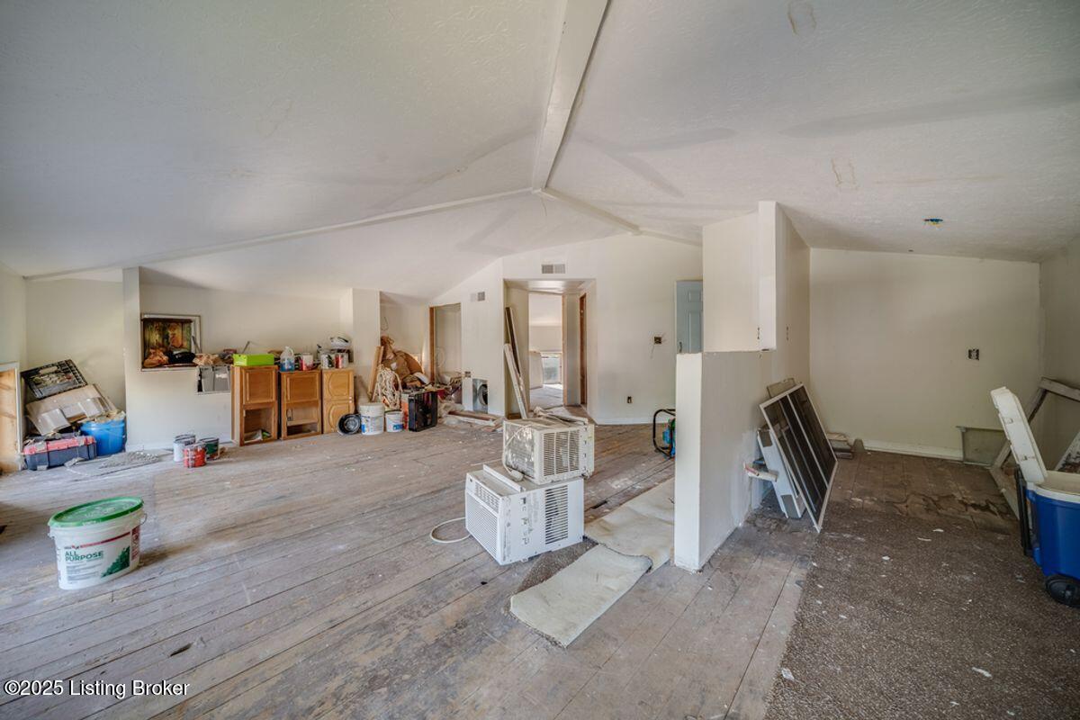 2008 W Jefferson St Property Photo 57