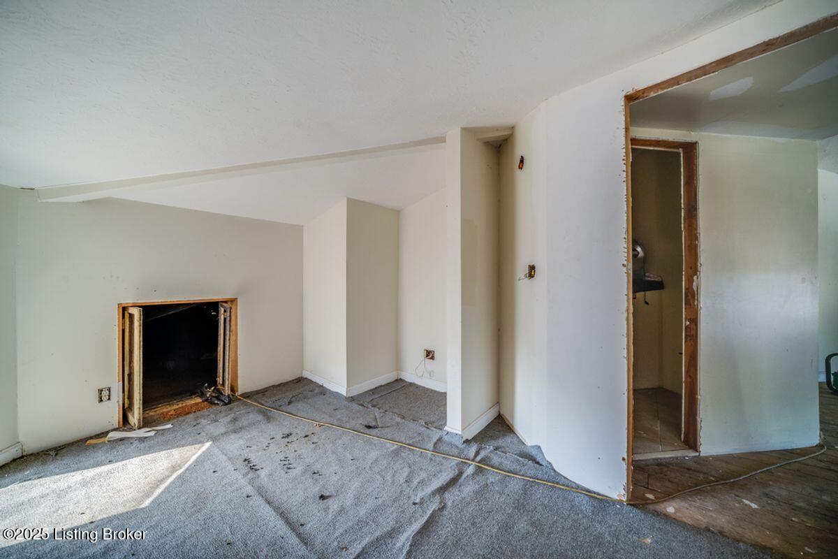 2008 W Jefferson St Property Photo 59