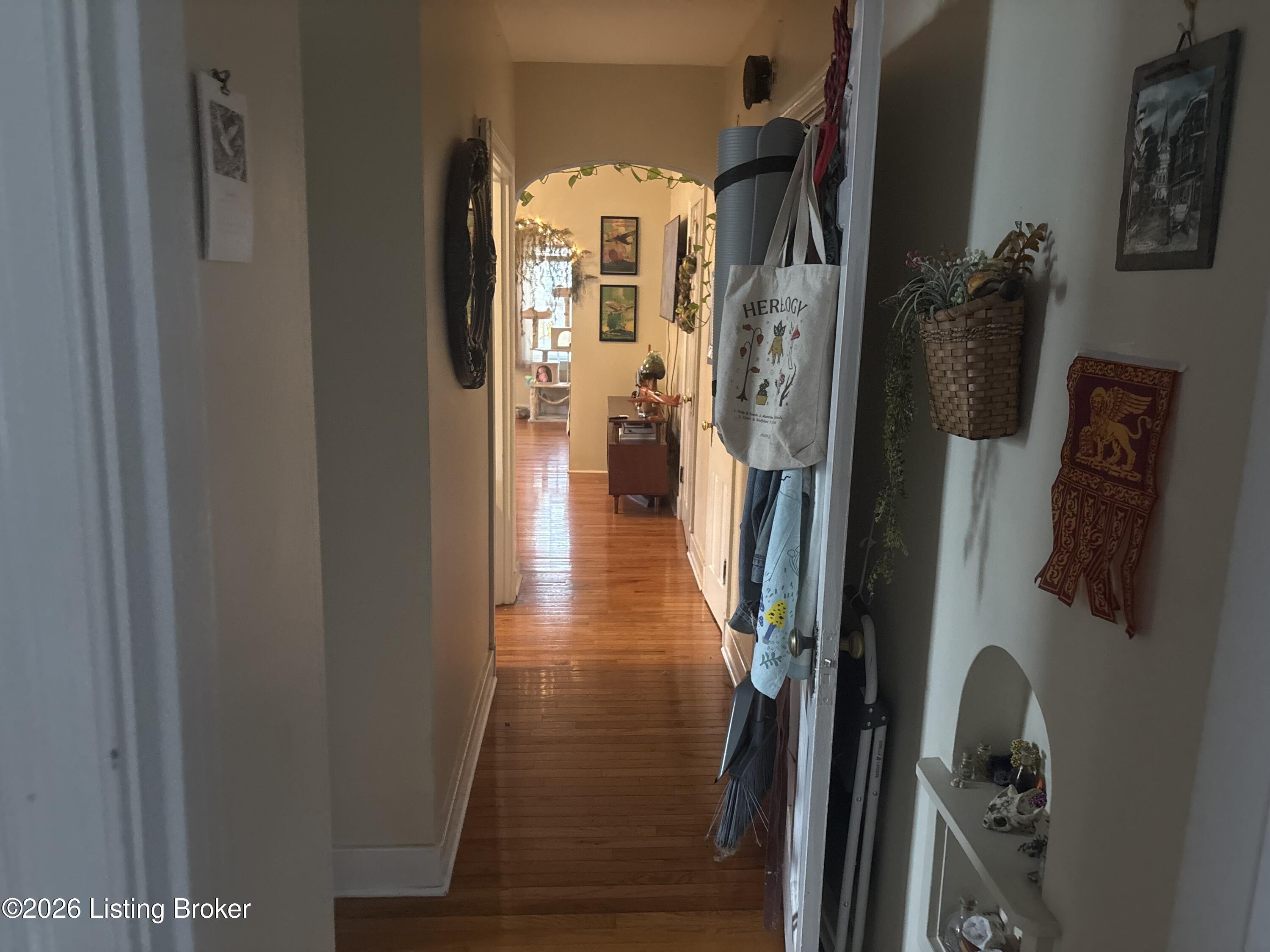 2122 Village Dr Property Photo 15