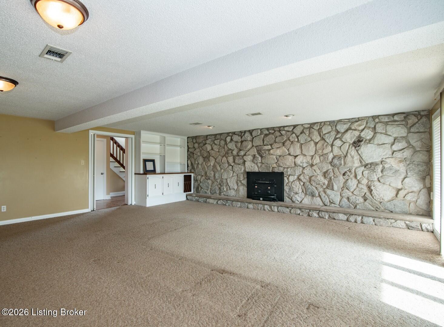 812 Burgundy Ct Property Photo 32