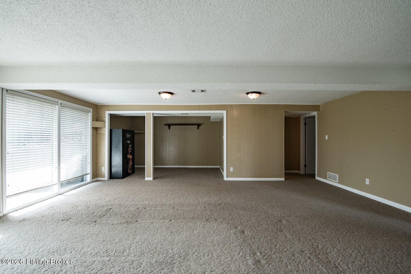 812 Burgundy Ct Property Photo 34