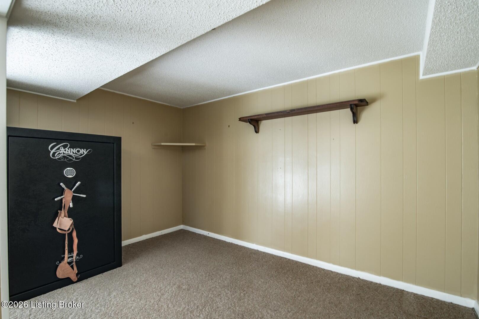 812 Burgundy Ct Property Photo 35