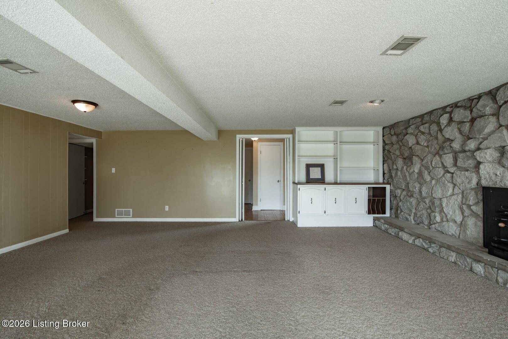 812 Burgundy Ct Property Photo 37