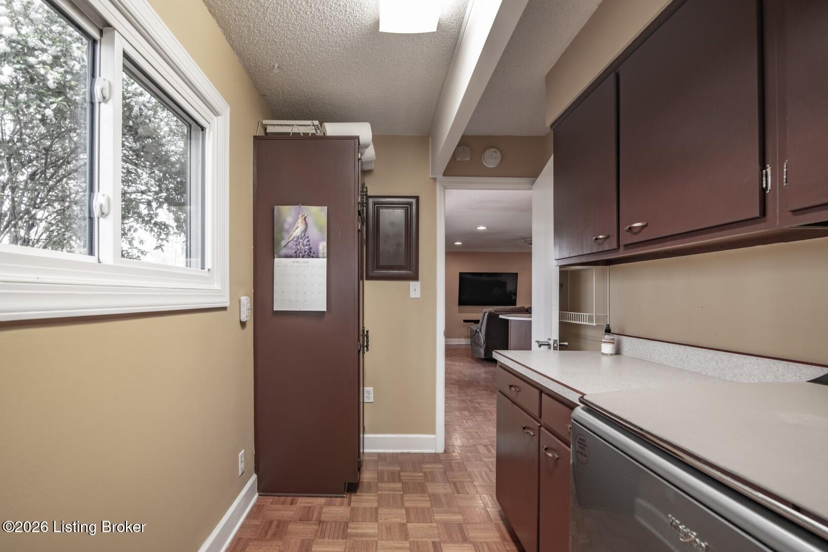 812 Burgundy Ct Property Photo 58