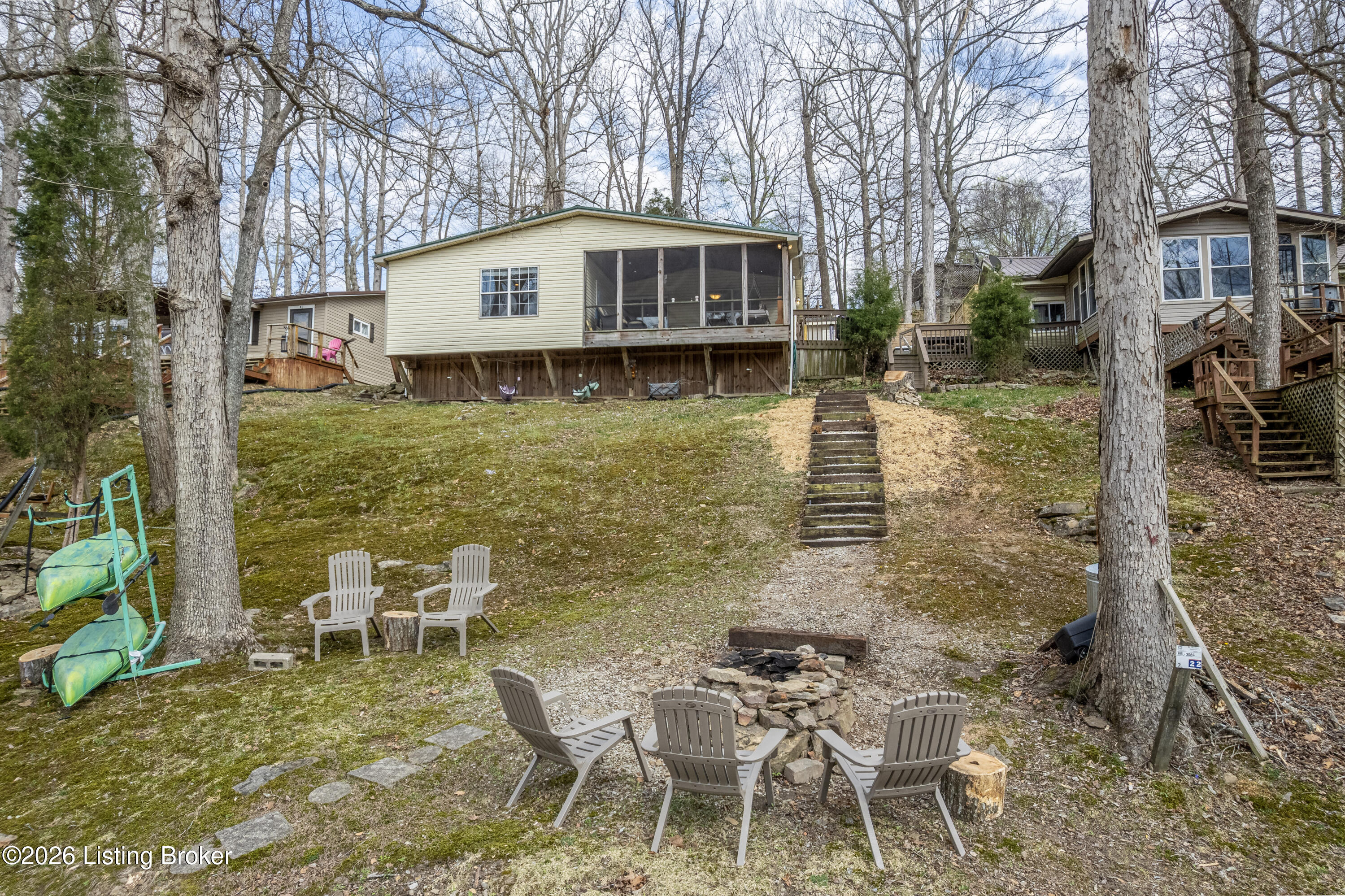 410 Pine Ridge Ln Property Photo 4