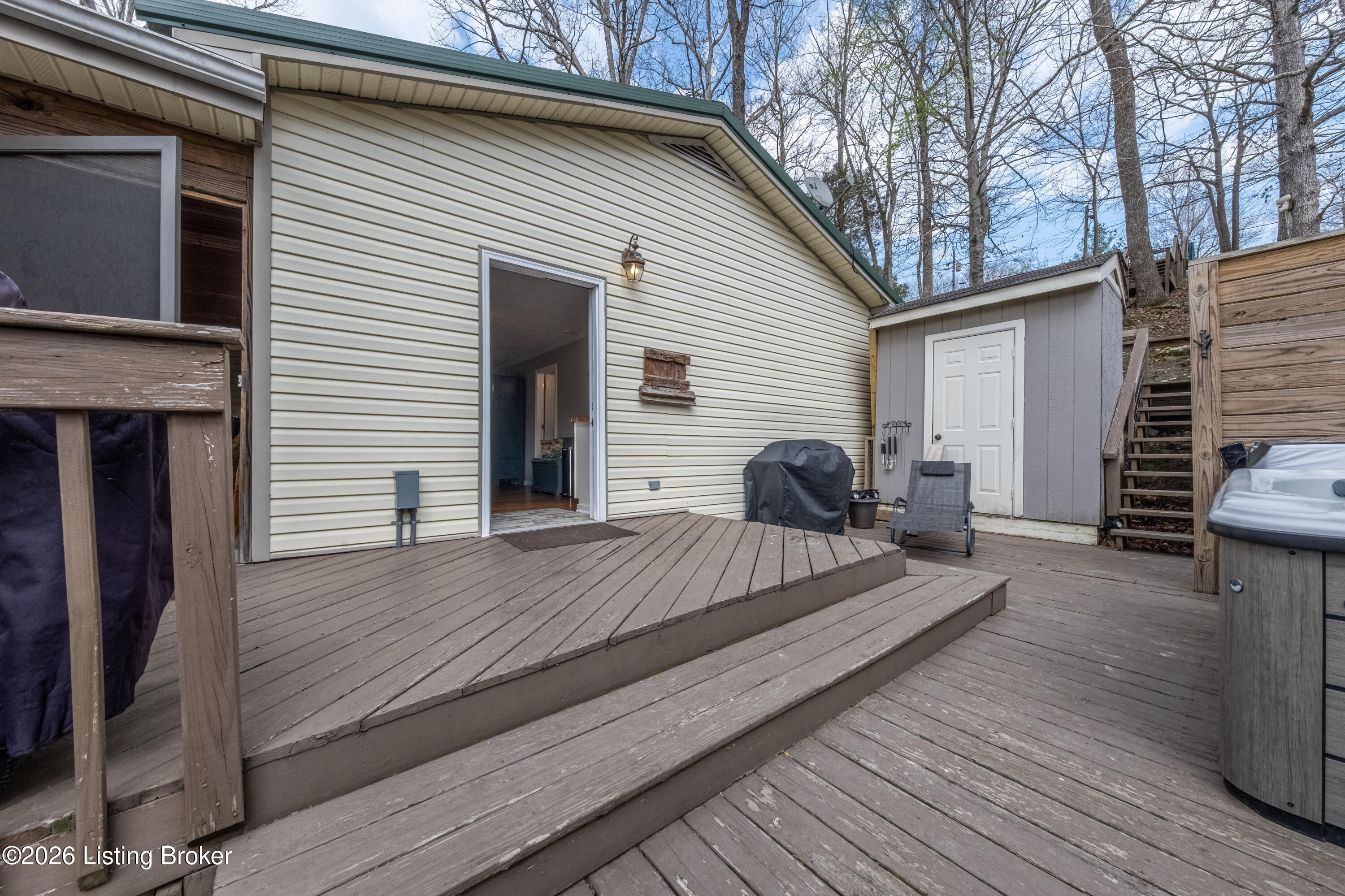 410 Pine Ridge Ln Property Photo 11