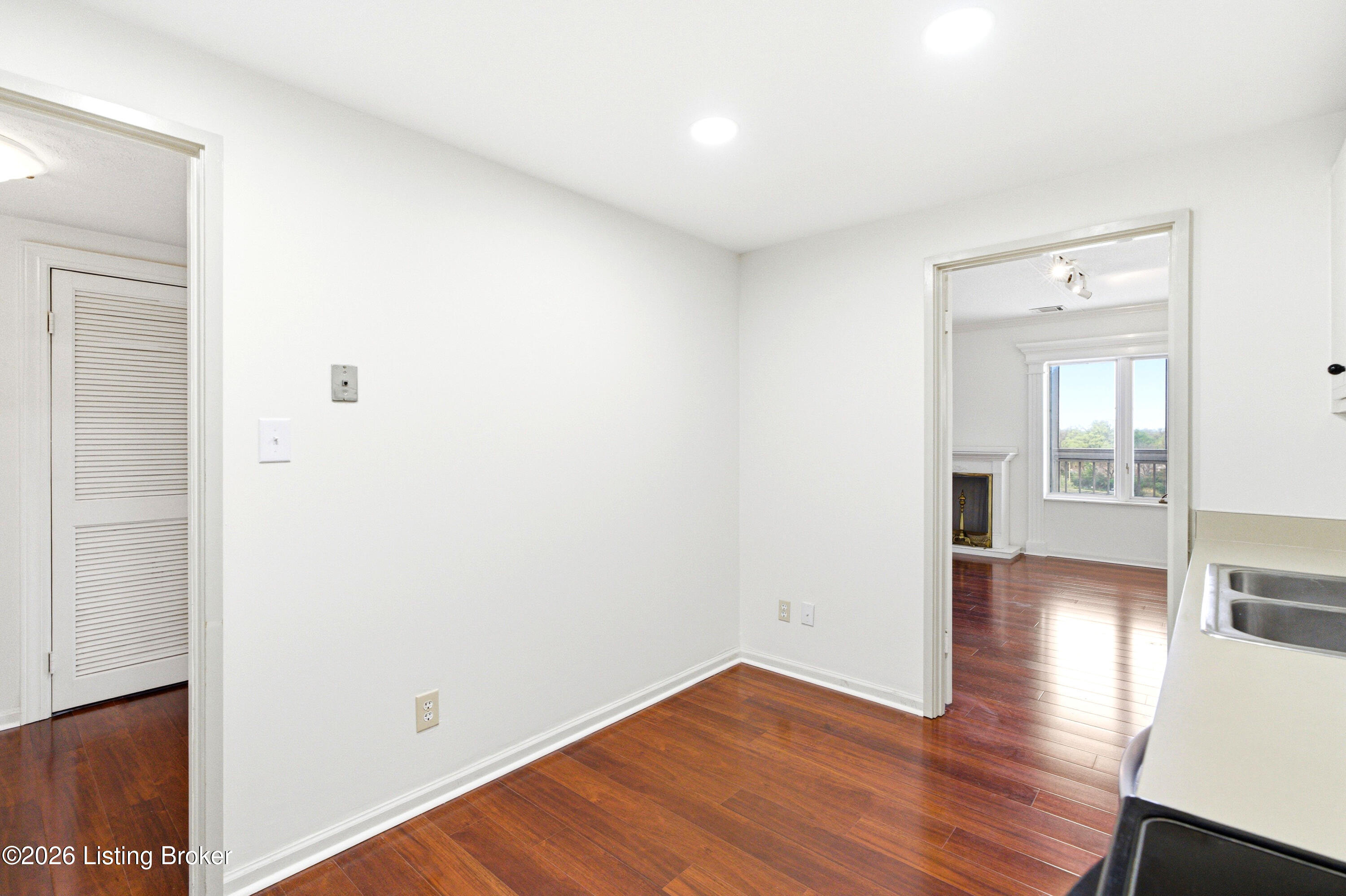 5100 Us-42 922 Property Photo 16