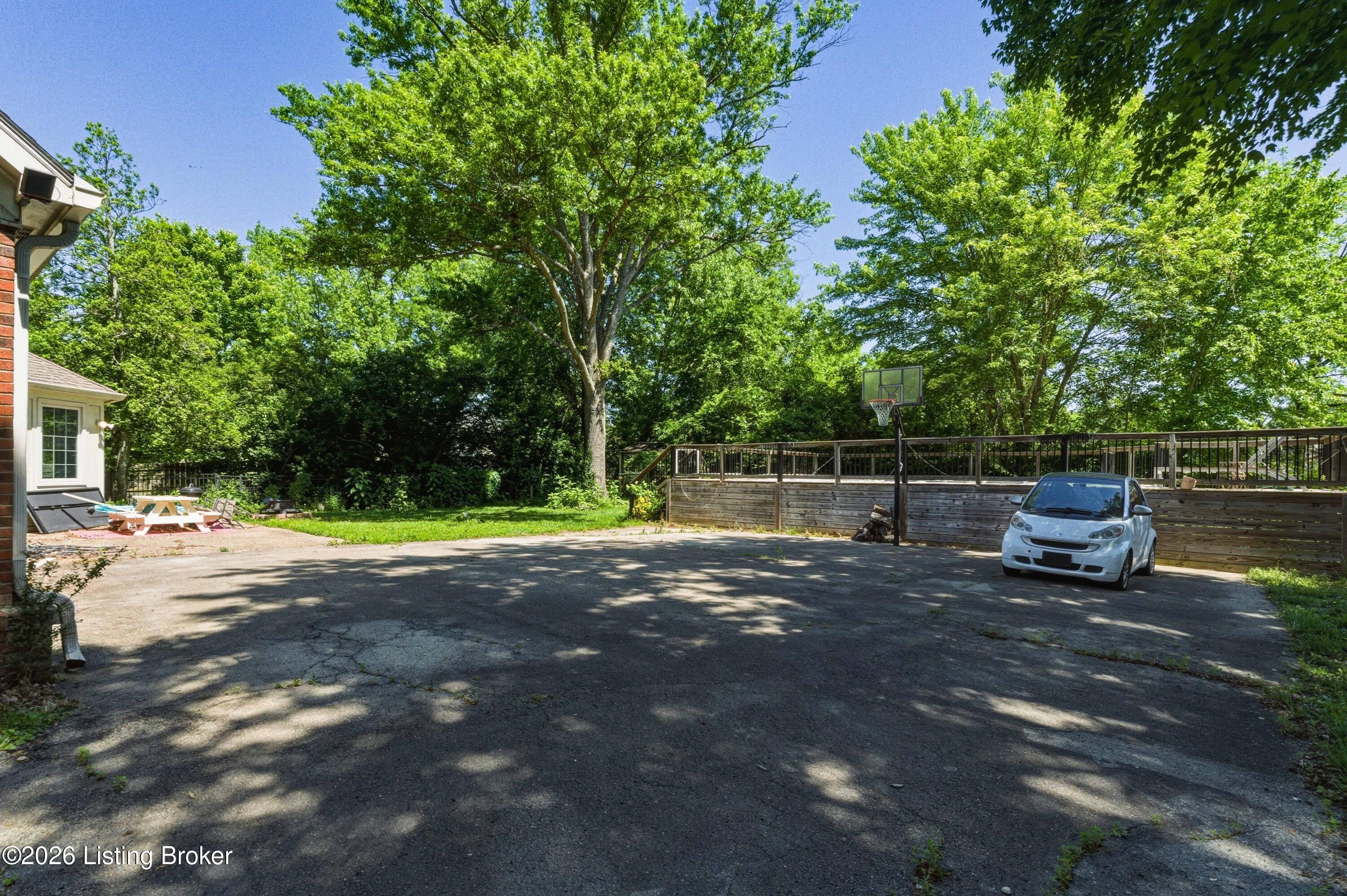 13003 Larkspur Ln Property Photo 3