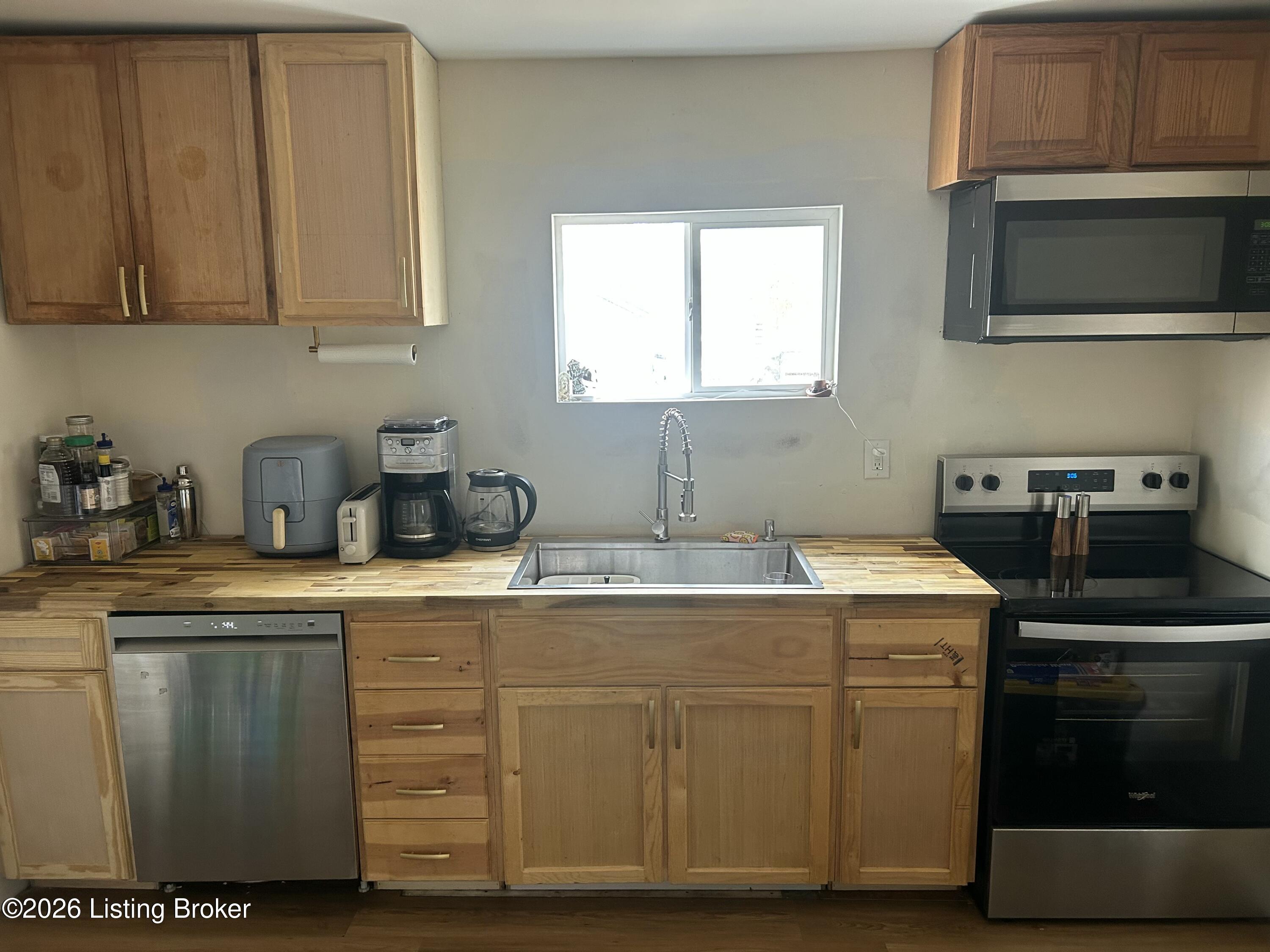 1345 Cleo Ave Property Photo 6