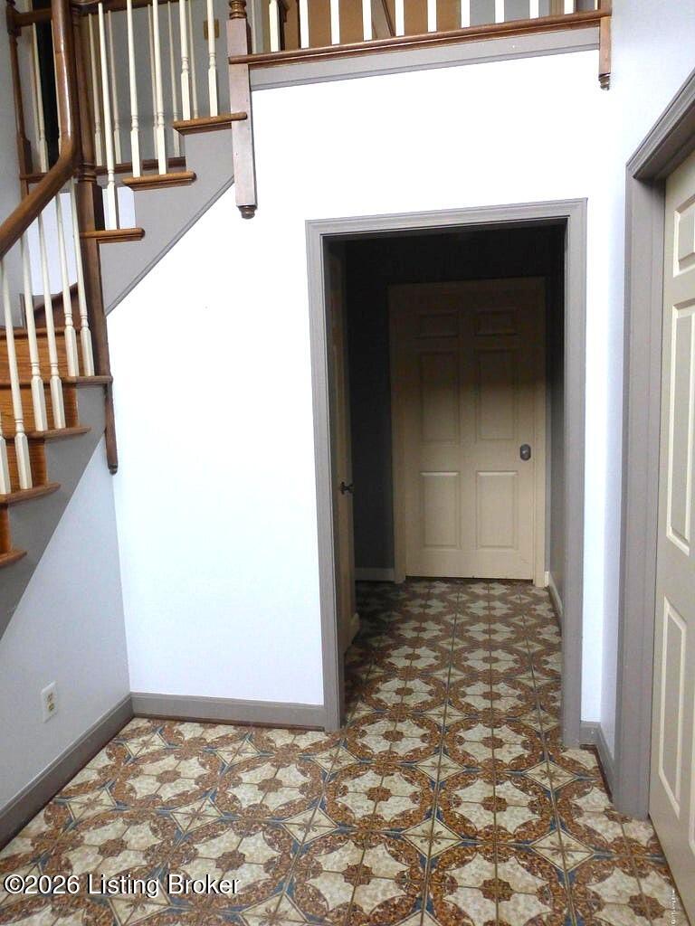 2311 Fallsview Rd Property Photo 10