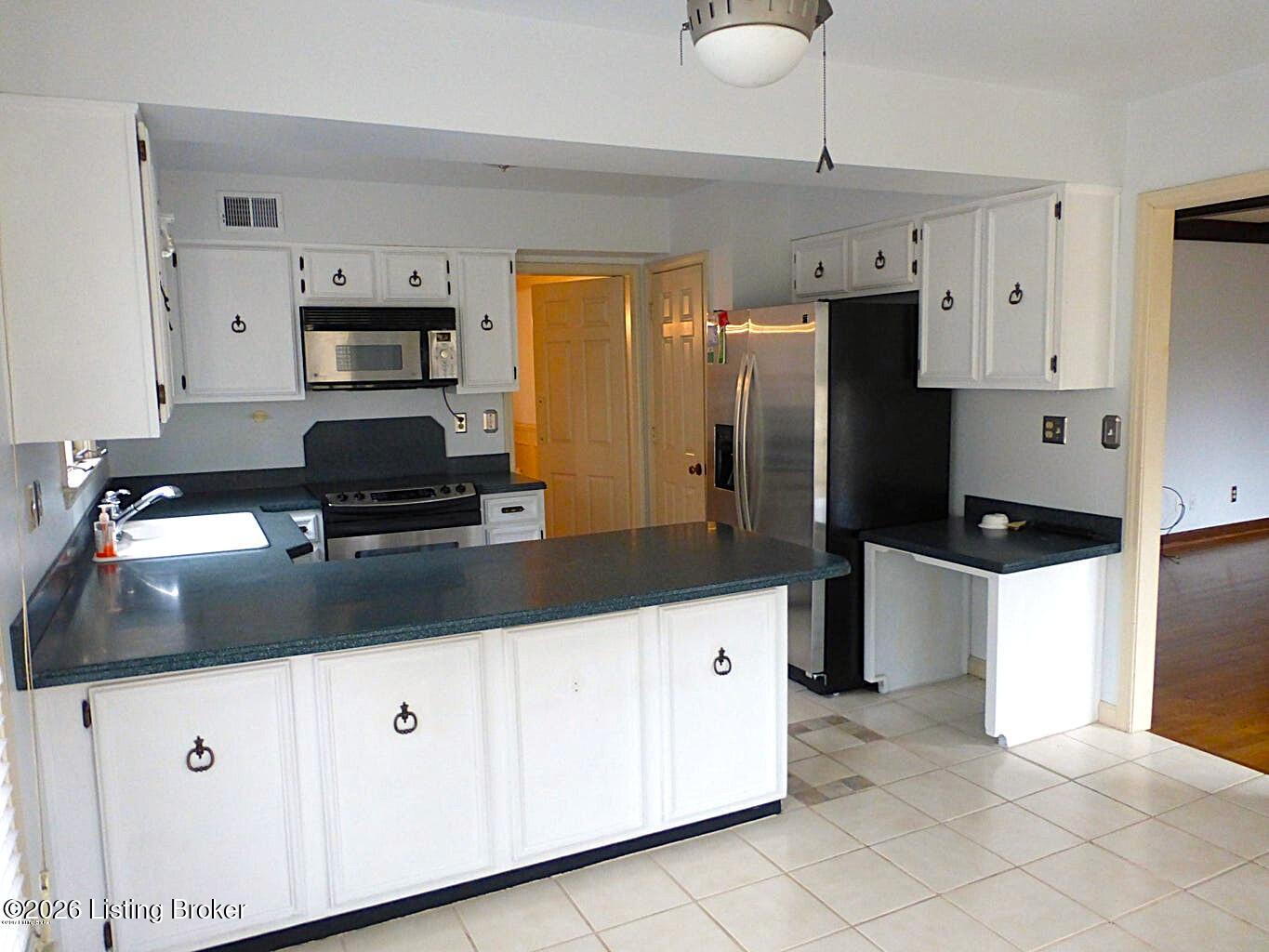 2311 Fallsview Rd Property Photo 13
