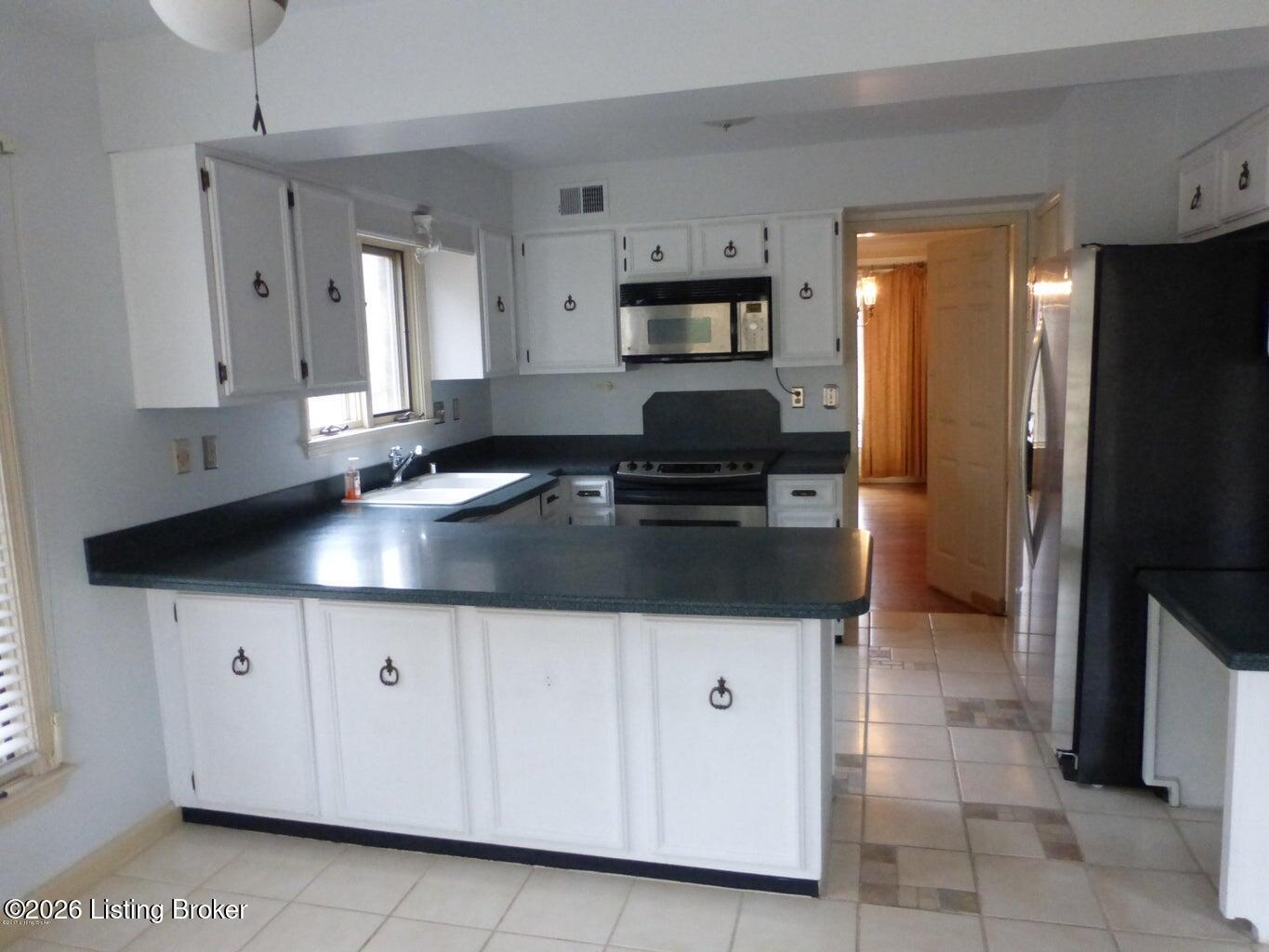 2311 Fallsview Rd Property Photo 16