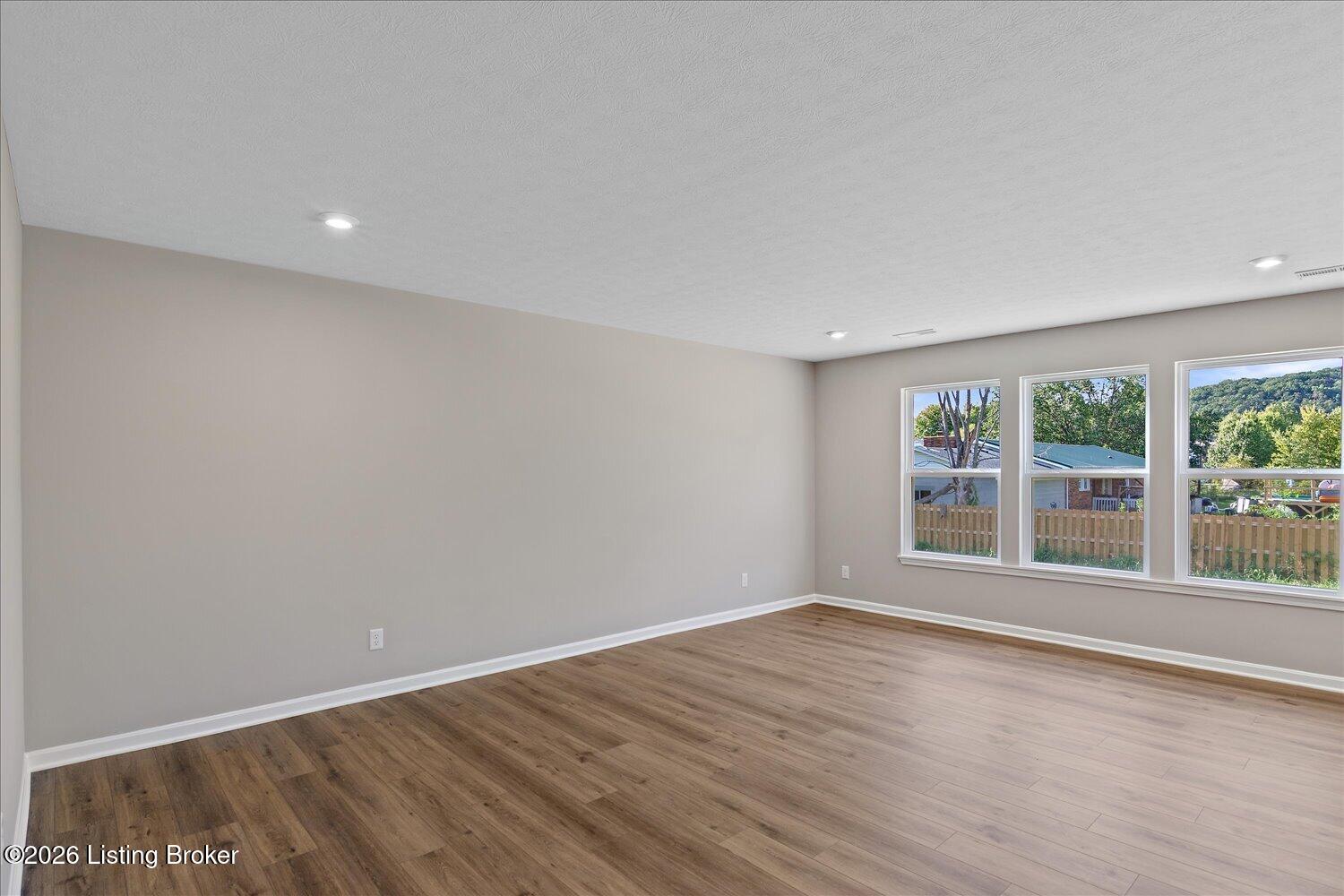 475 Mud Hen Dr Property Photo 8