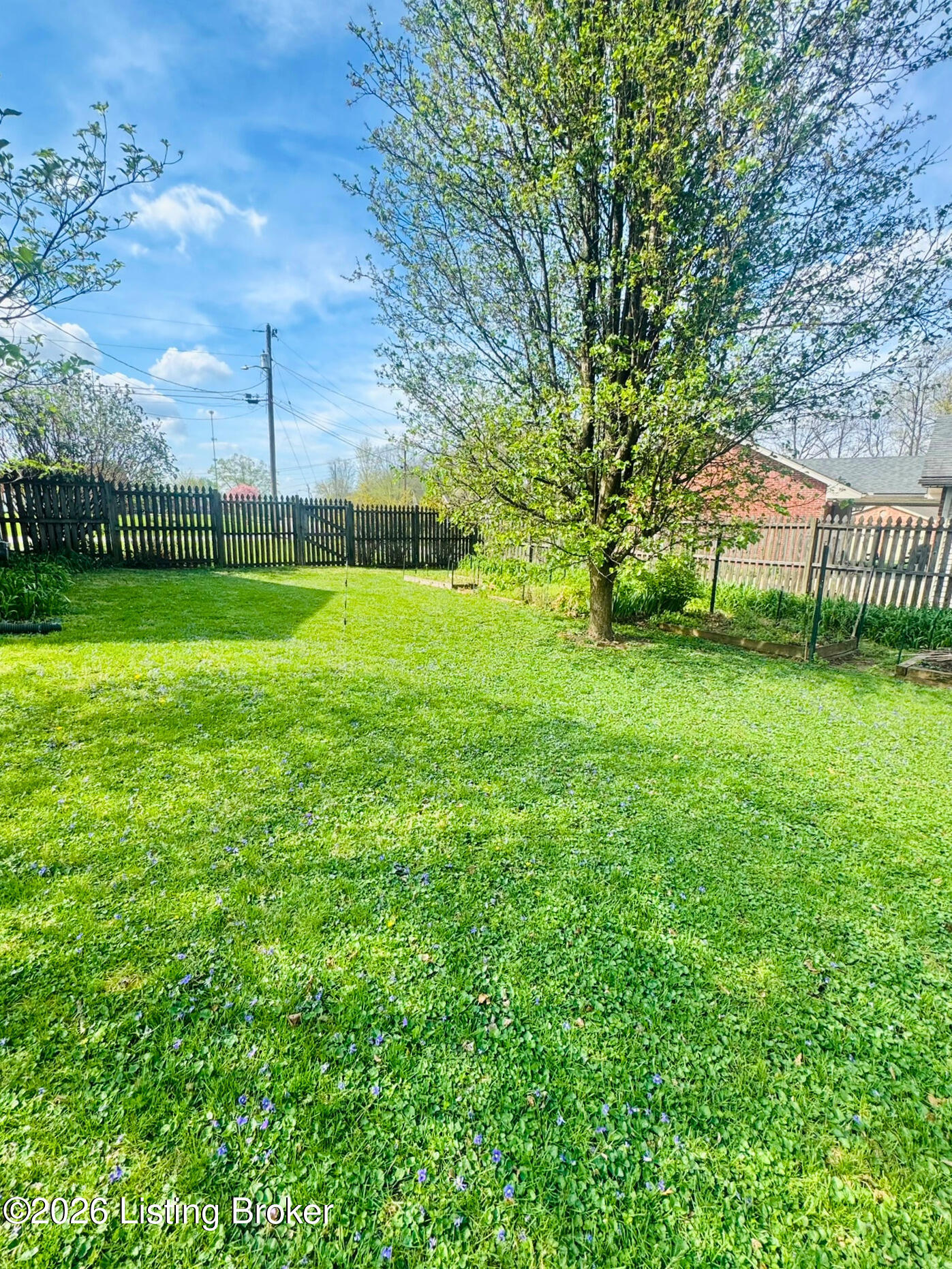 2806 Oakwood Dr Property Photo 15