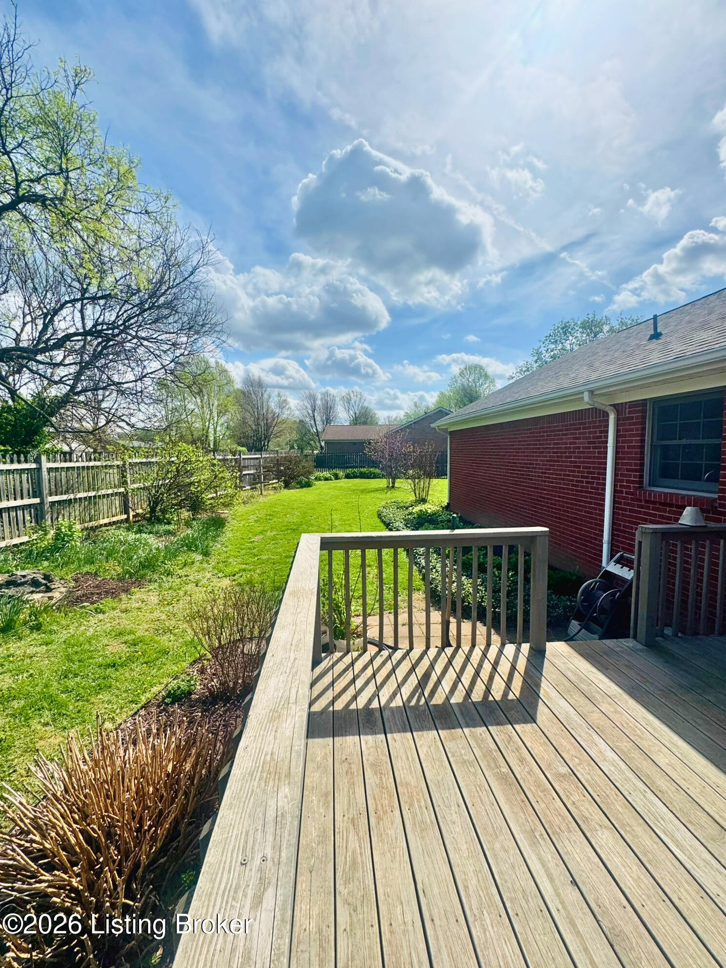 2806 Oakwood Dr Property Photo 19