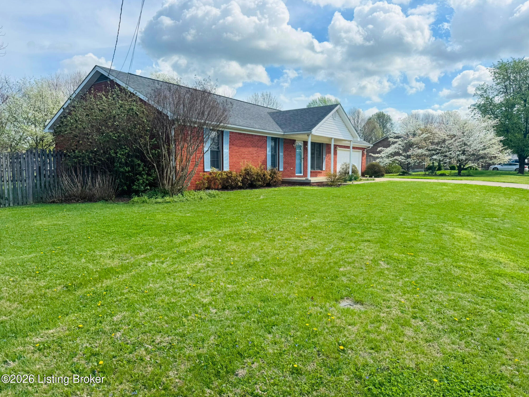 2806 Oakwood Dr Property Photo 24