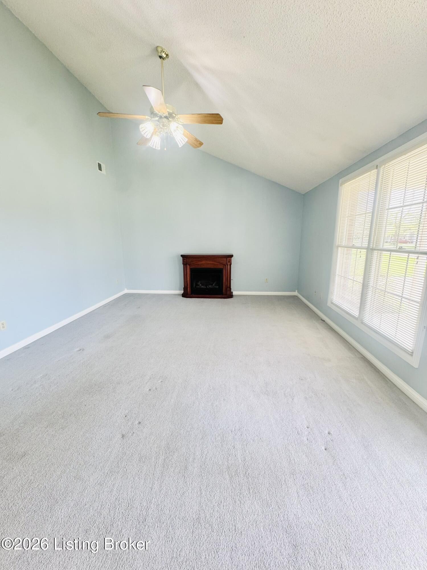 2806 Oakwood Dr Property Photo 29