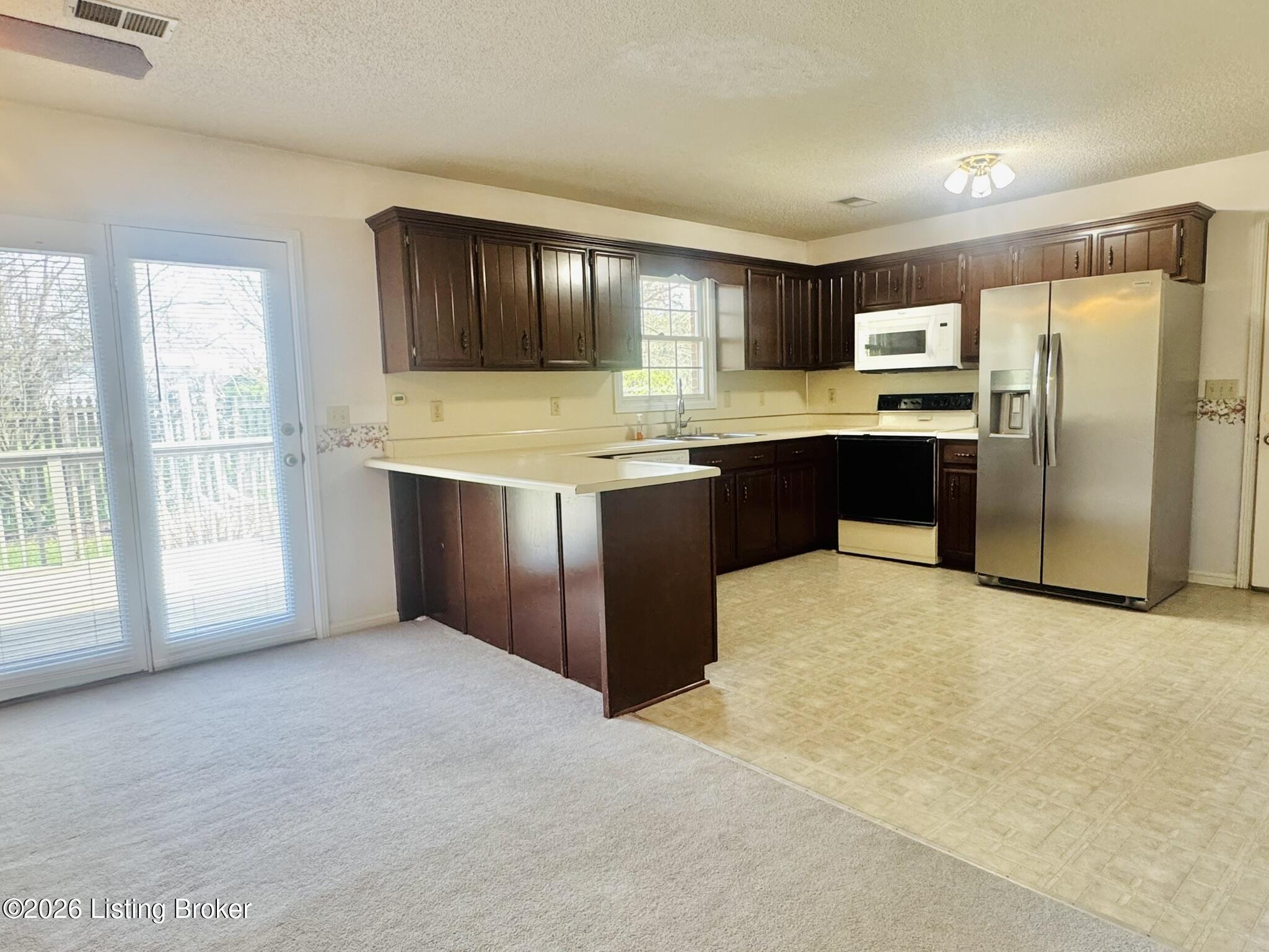2806 Oakwood Dr Property Photo 33