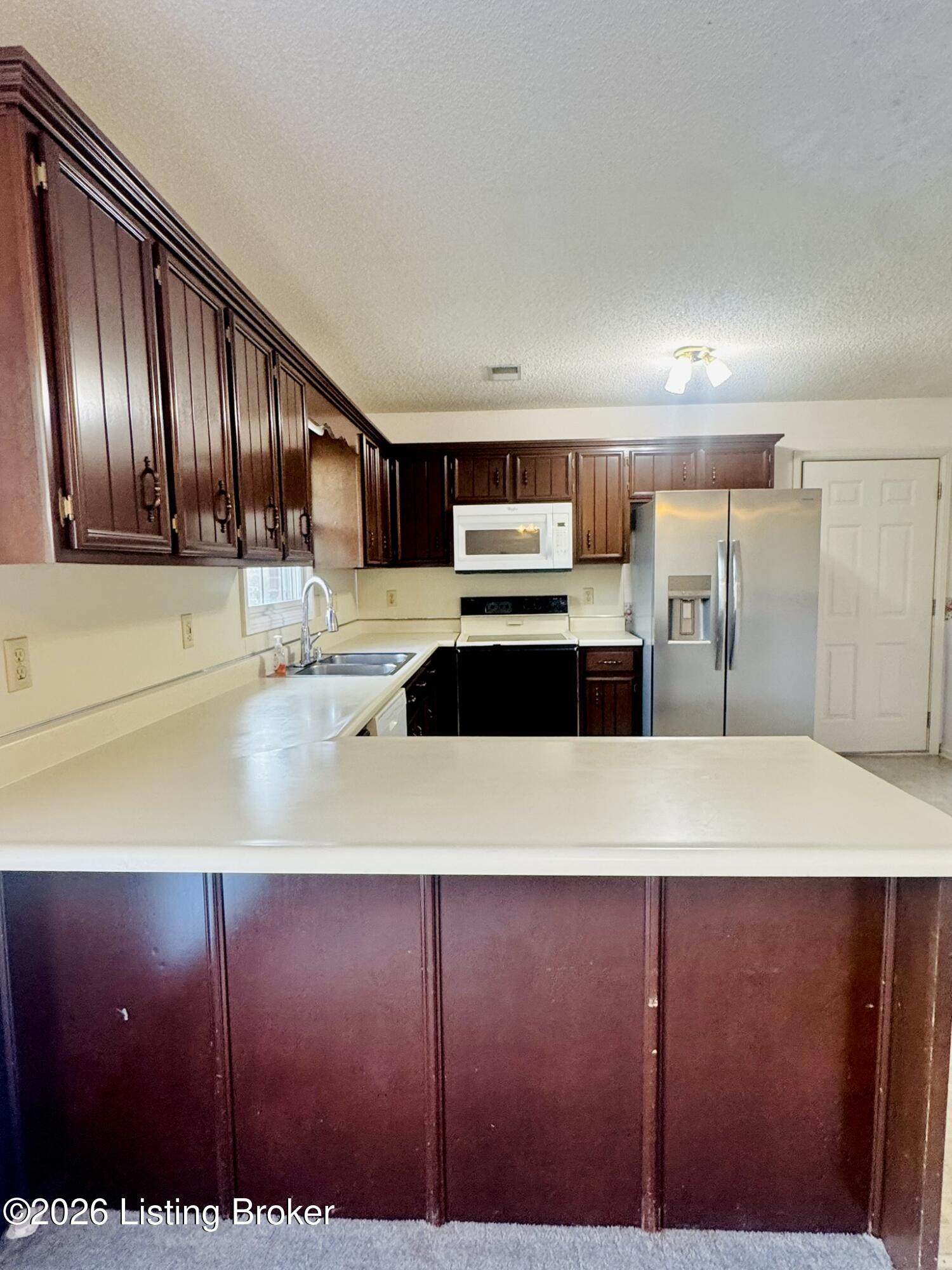 2806 Oakwood Dr Property Photo 35