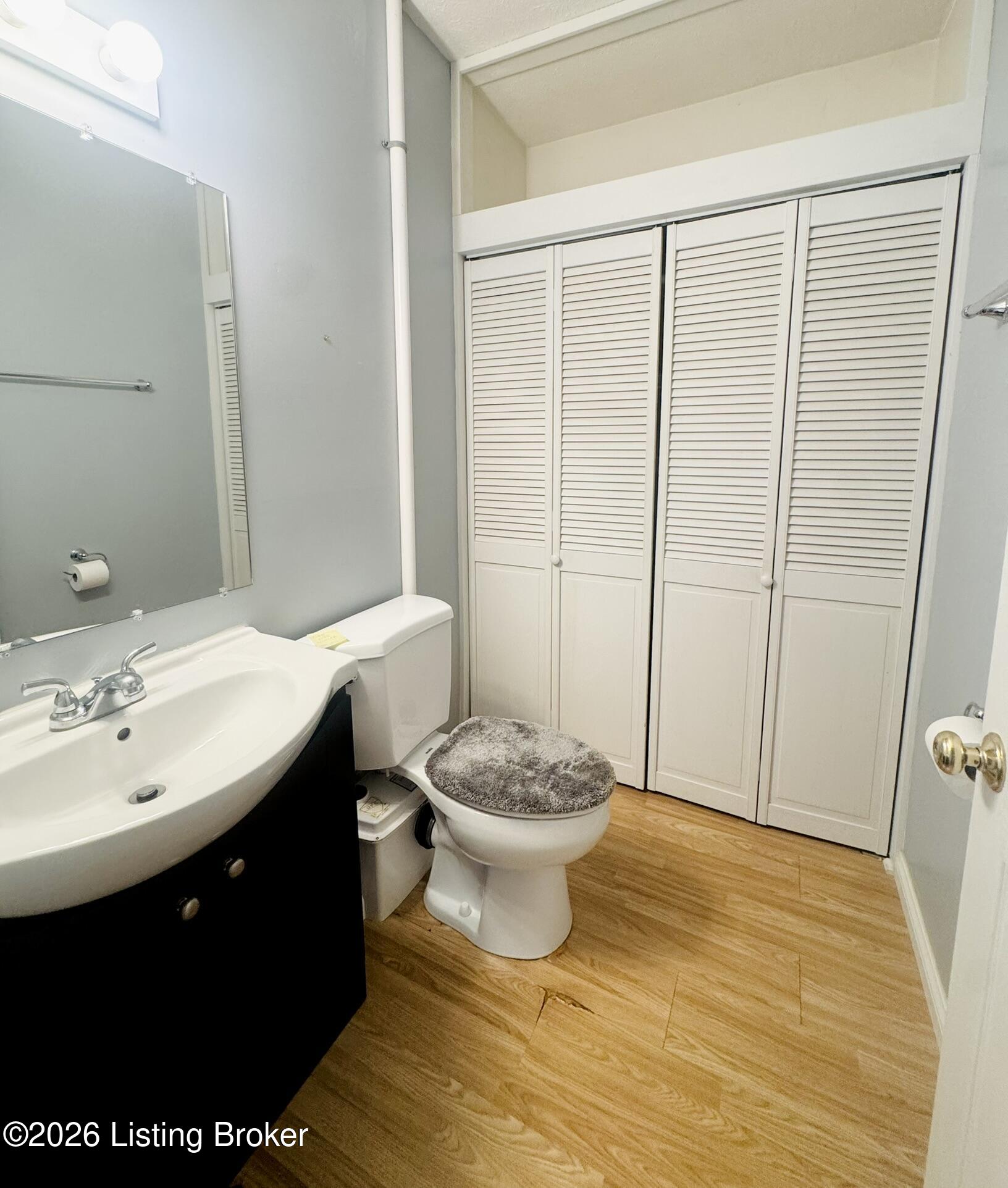 2806 Oakwood Dr Property Photo 42