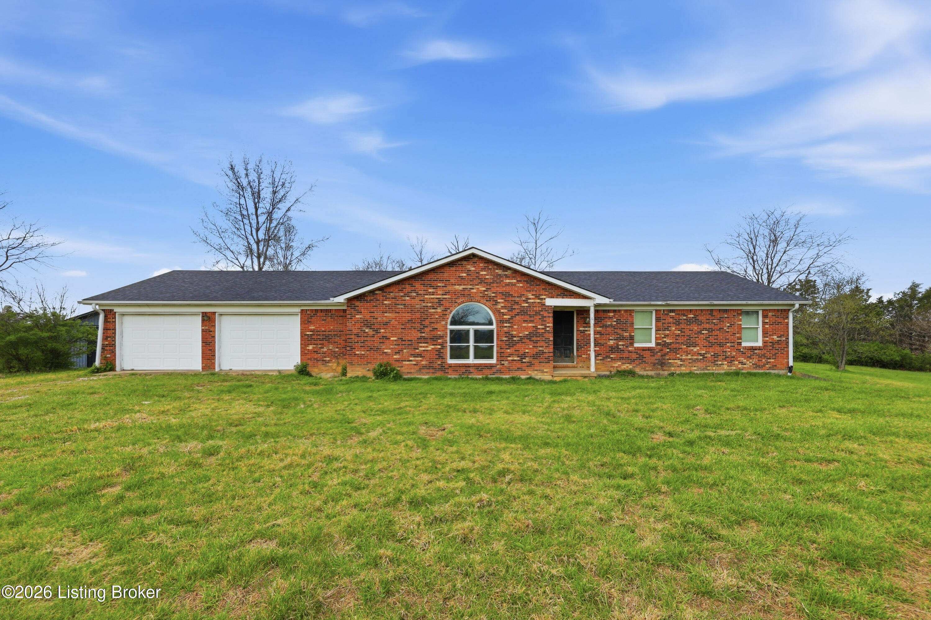 1065 Highview Dr Property Photo 3