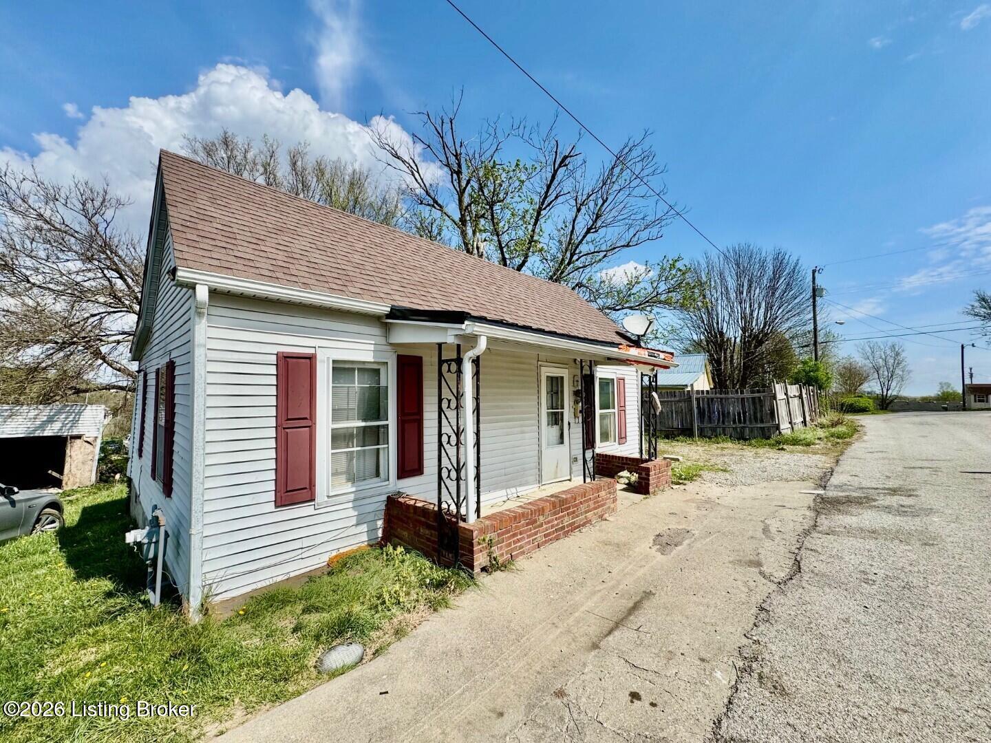707 Claybrooke Ave Property Photo 1