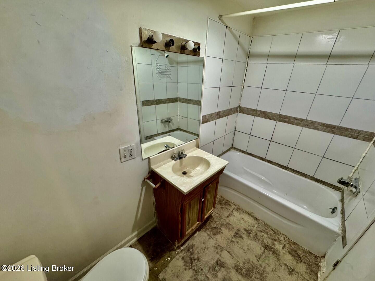707 Claybrooke Ave Property Photo 8
