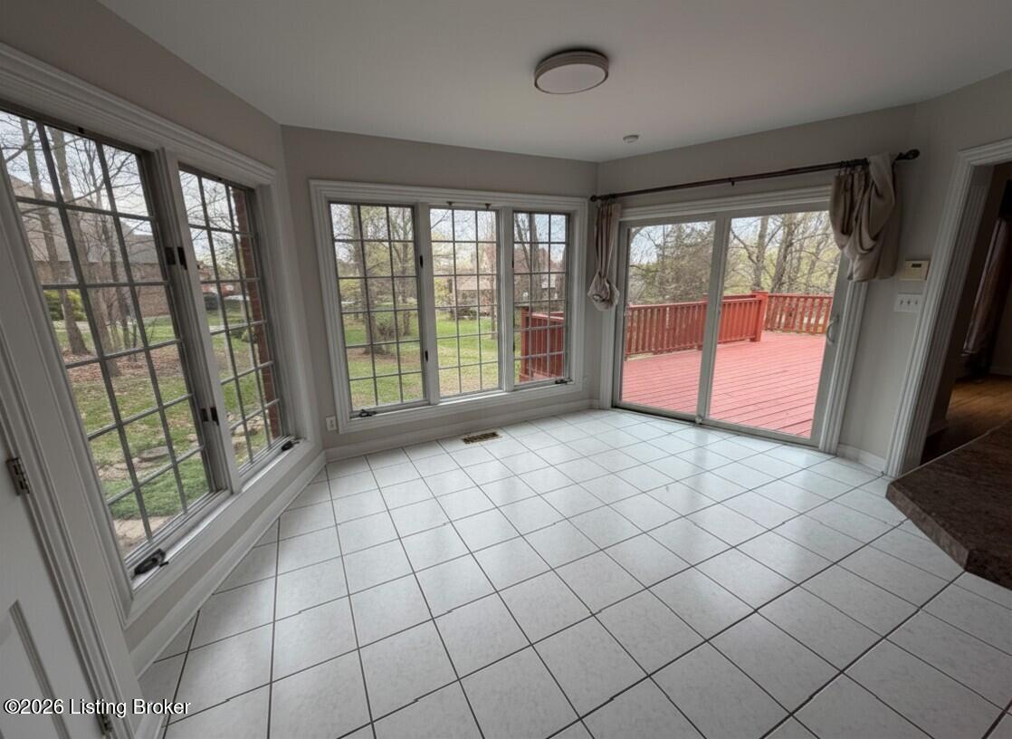 6311 Breeze Hill Rd Property Photo 16