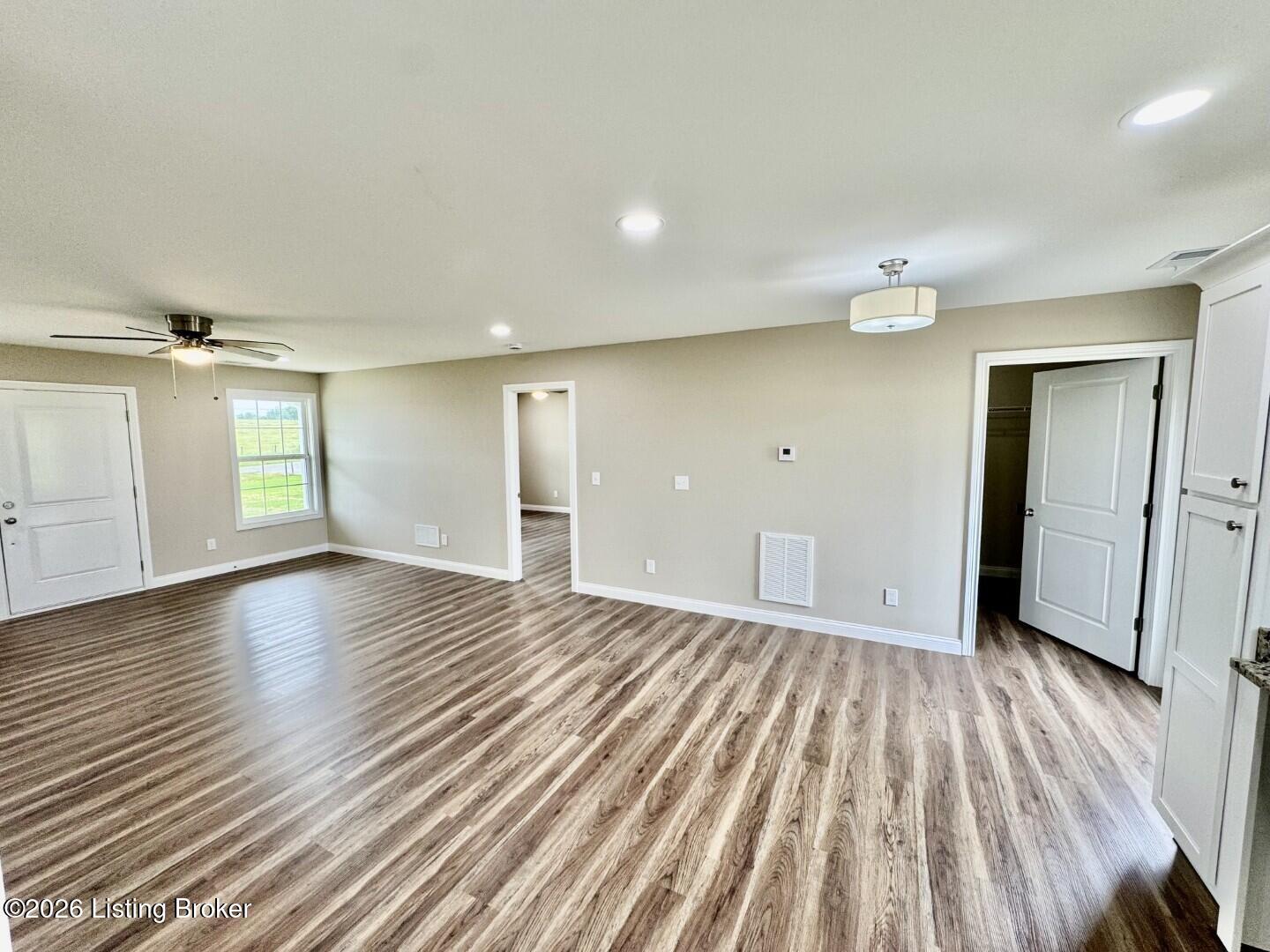 1556 Old Perryville Loop Property Photo 6