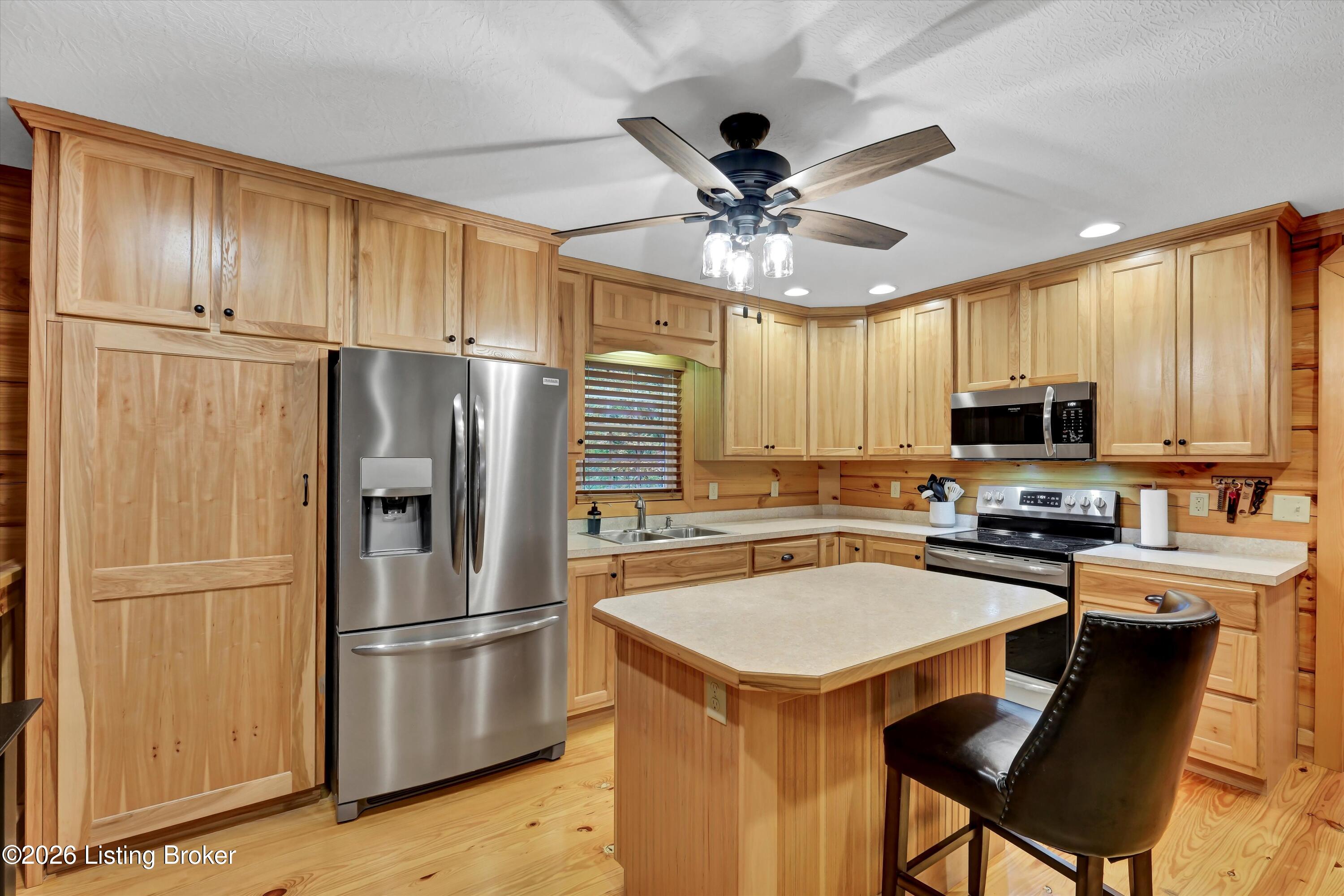 1046 Michaels Cove Dr Property Photo 11