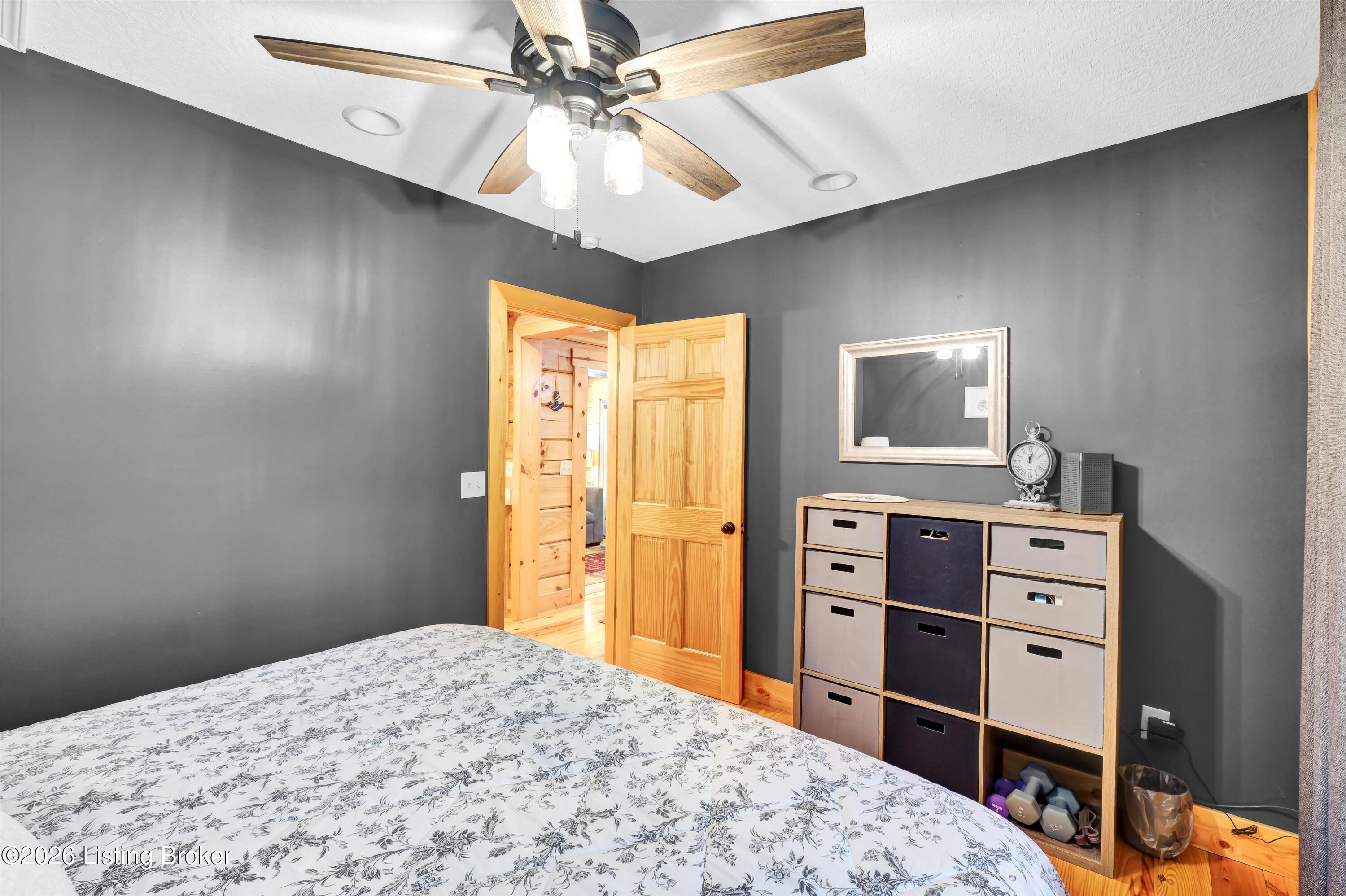 1046 Michaels Cove Dr Property Photo 27