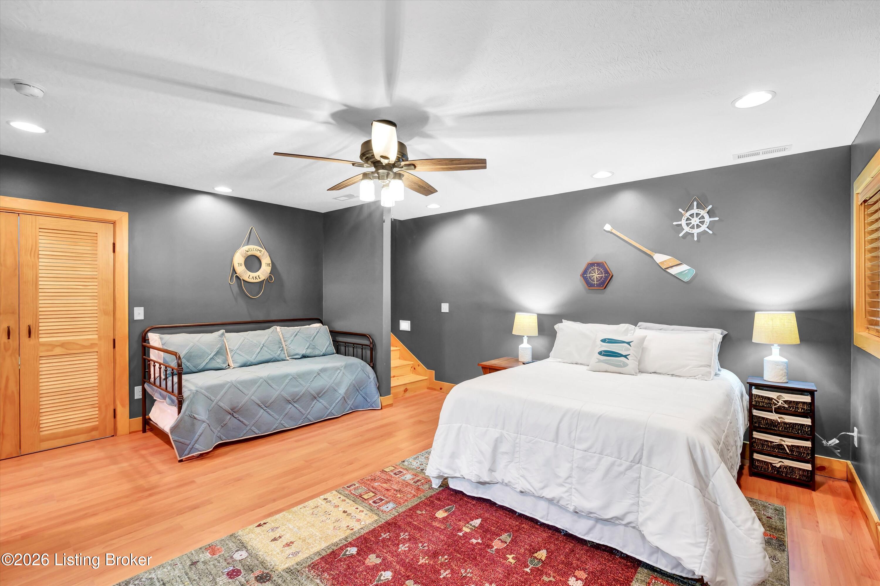 1046 Michaels Cove Dr Property Photo 32