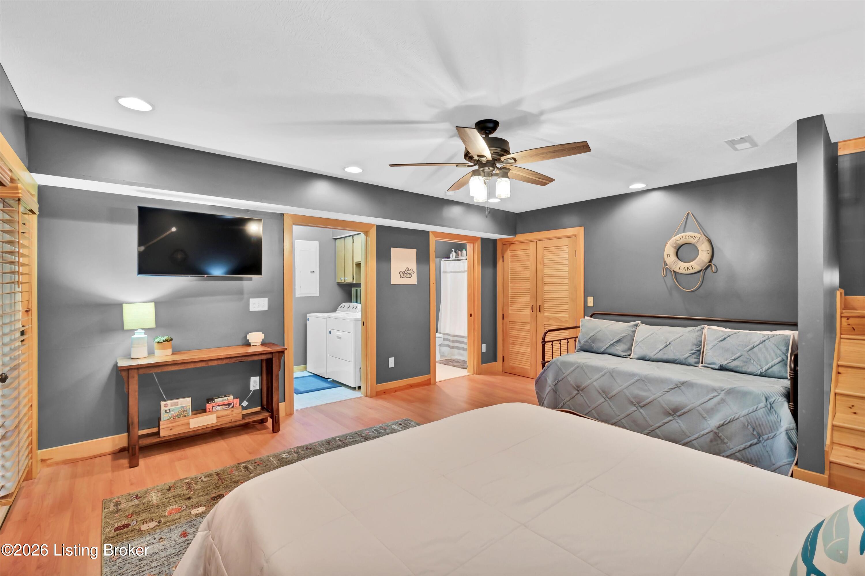 1046 Michaels Cove Dr Property Photo 34
