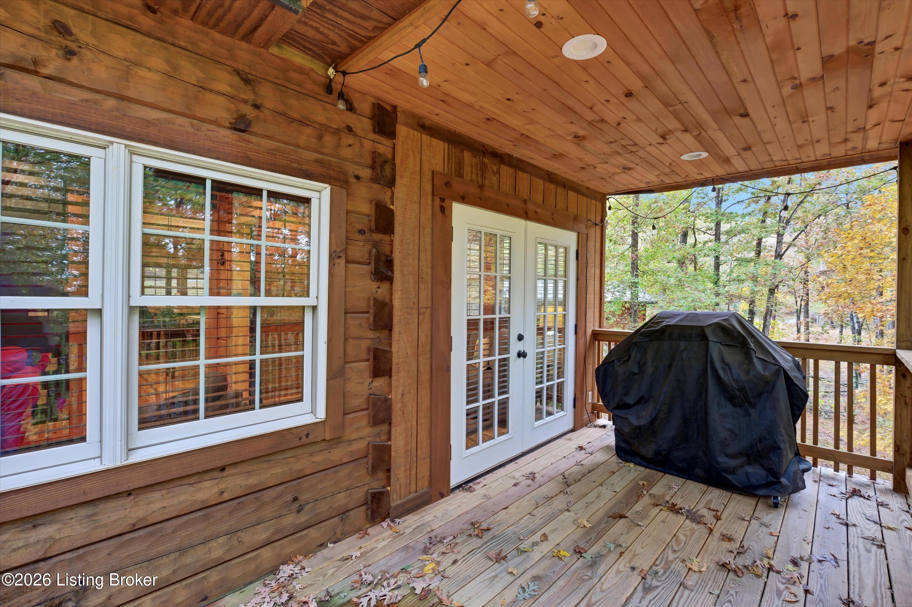 1046 Michaels Cove Dr Property Photo 45