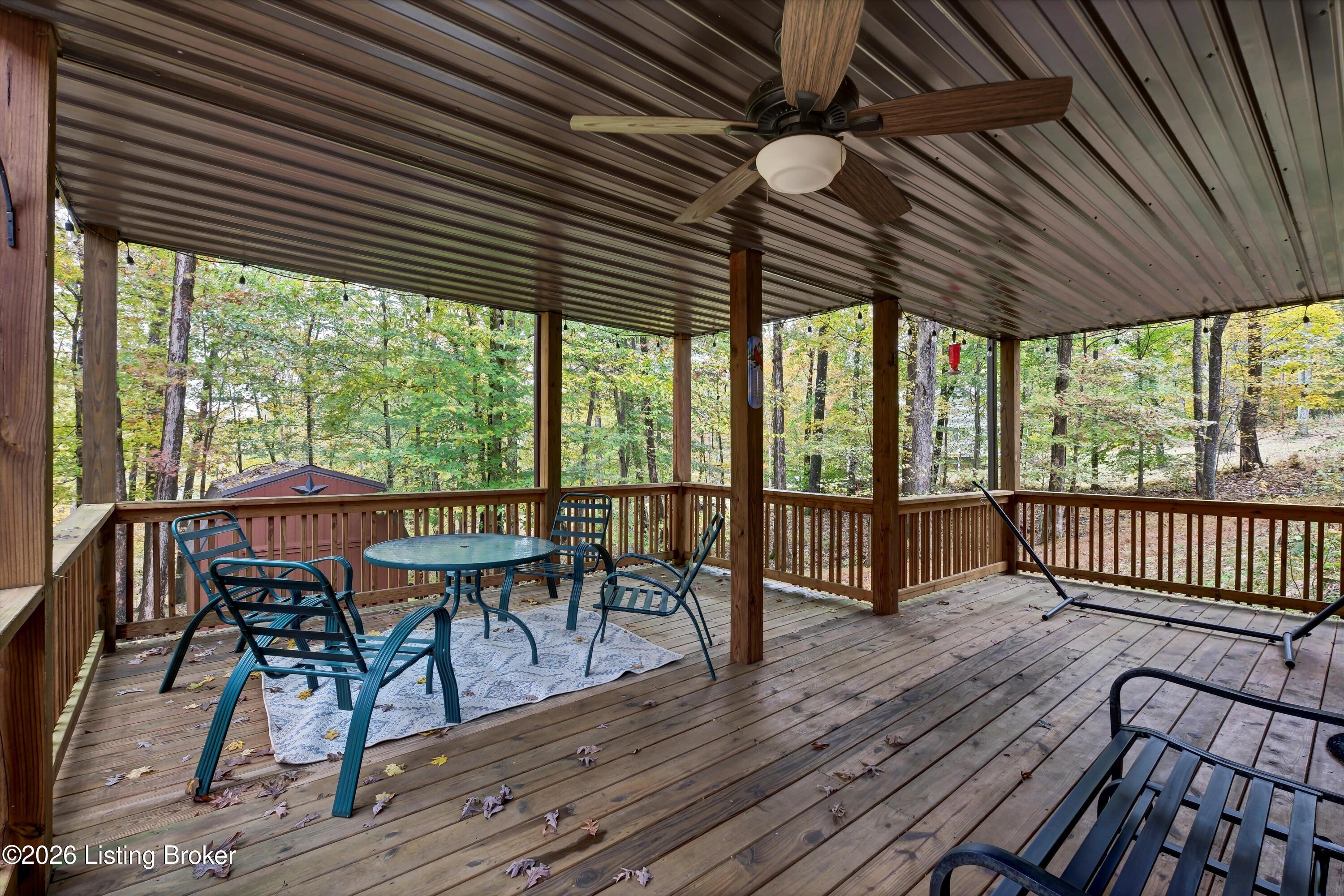 1046 Michaels Cove Dr Property Photo 49