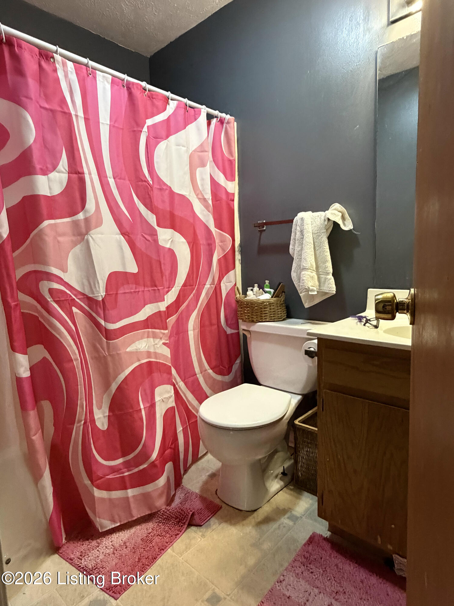 119 Langford Ave Property Photo 3