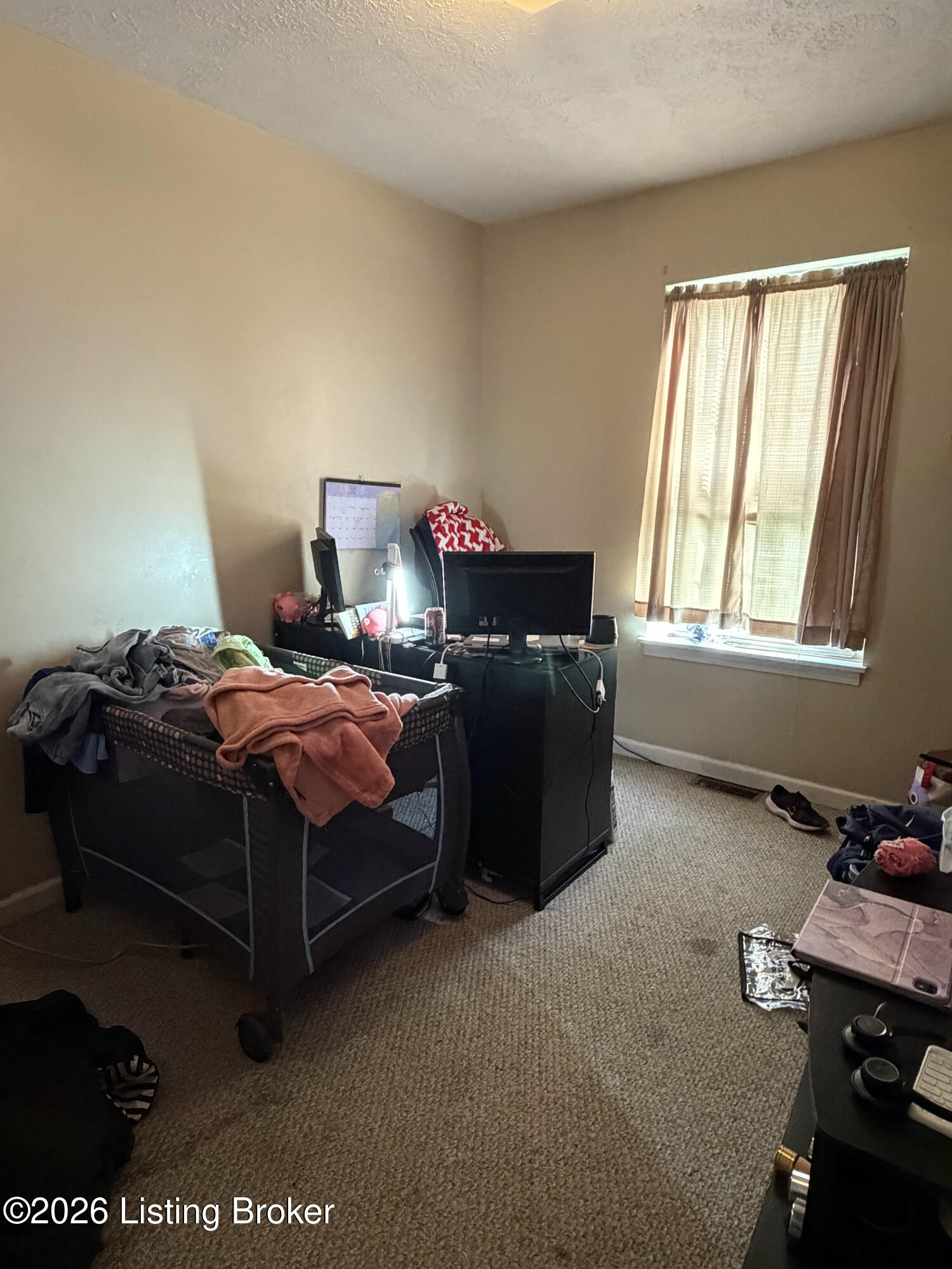 119 Langford Ave Property Photo 4