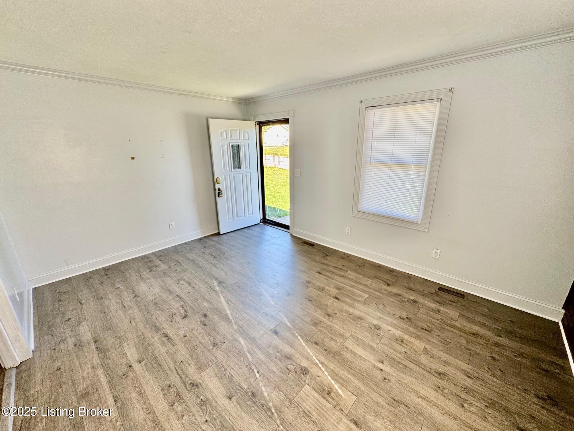210 Rizer Ave Property Photo 2