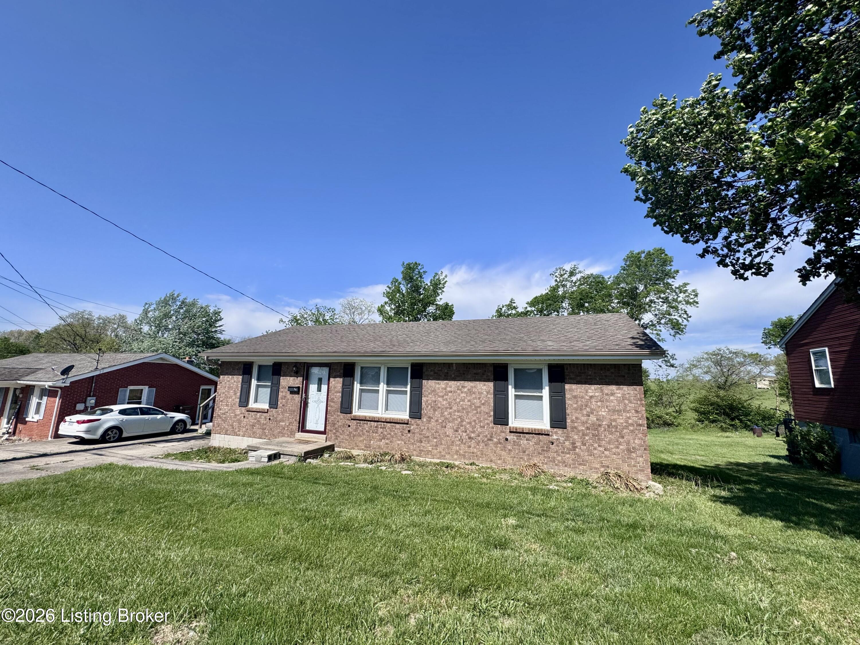 210 Rizer Ave Property Photo 16