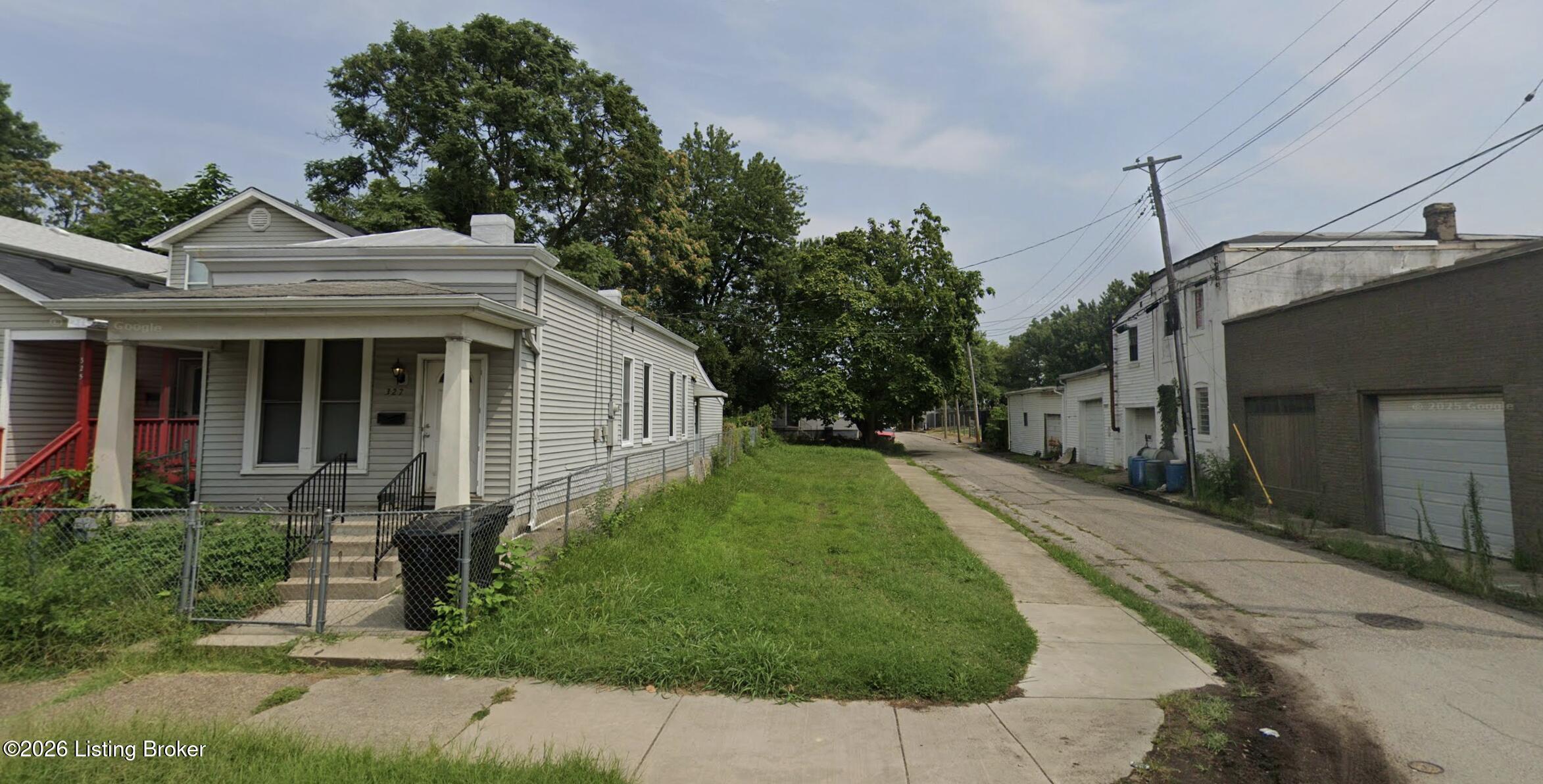 329 E Kentucky St Property Photo 2