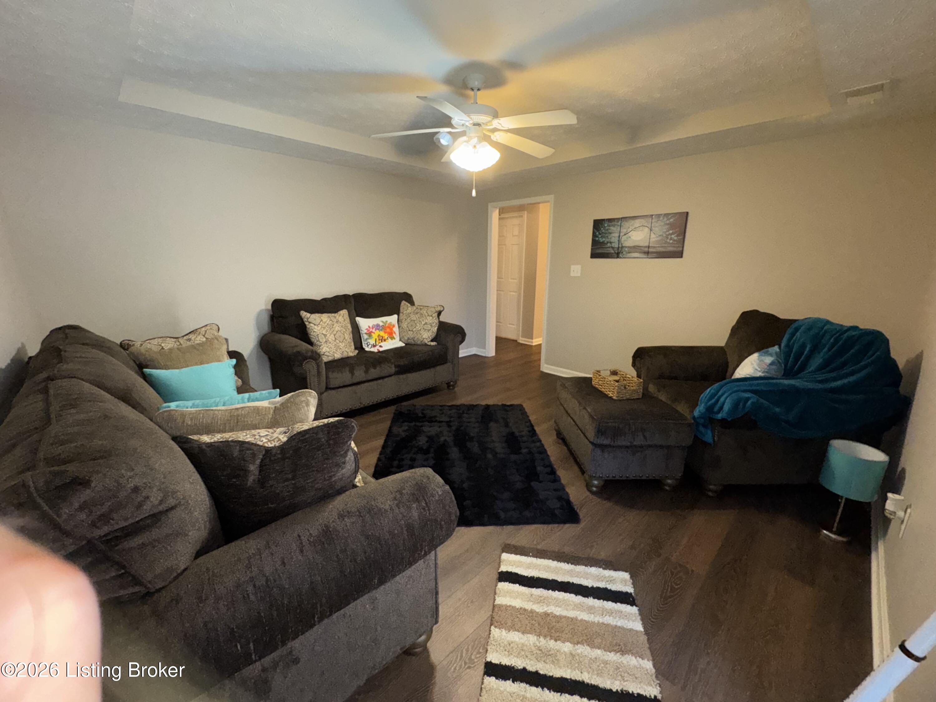 828 Garden Pointe Dr Property Photo 6