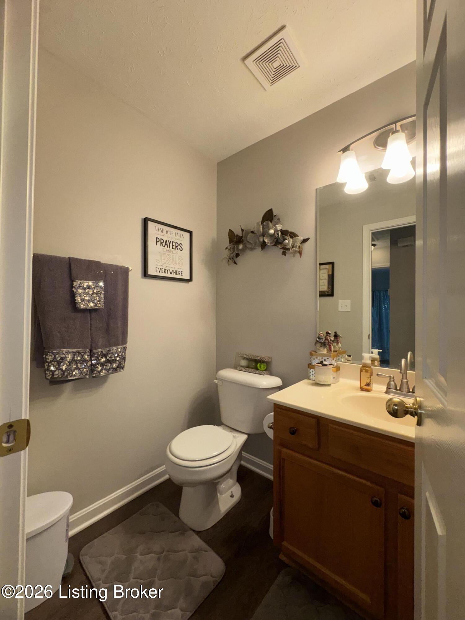 828 Garden Pointe Dr Property Photo 21