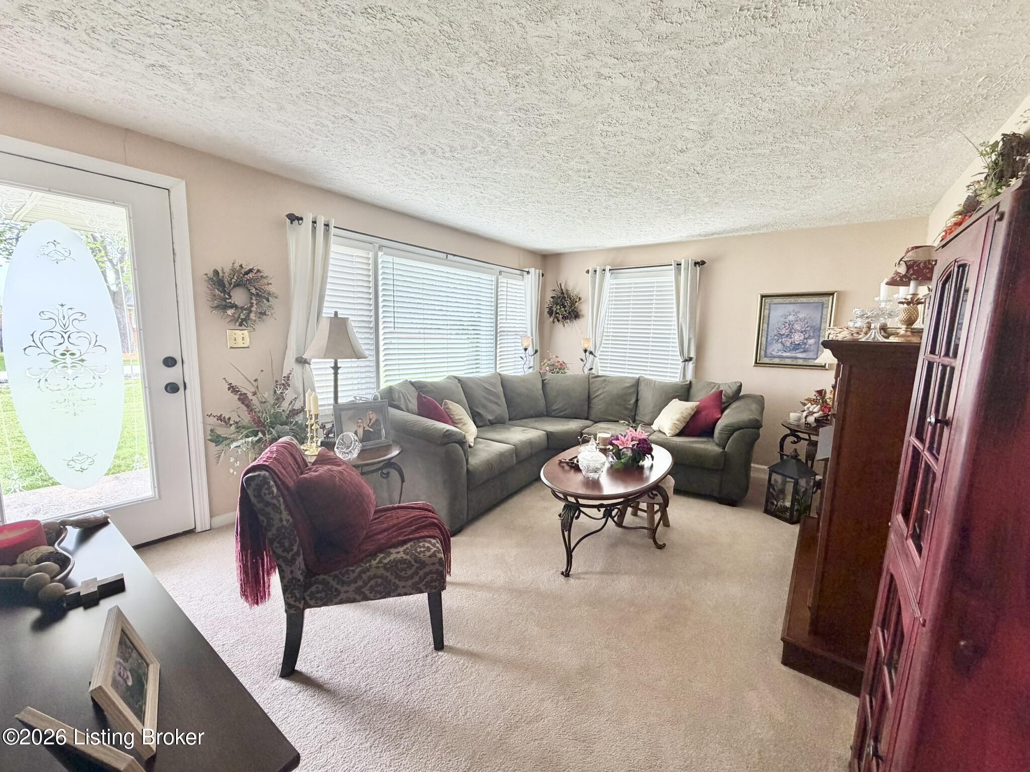 157 Stout St Property Photo 5