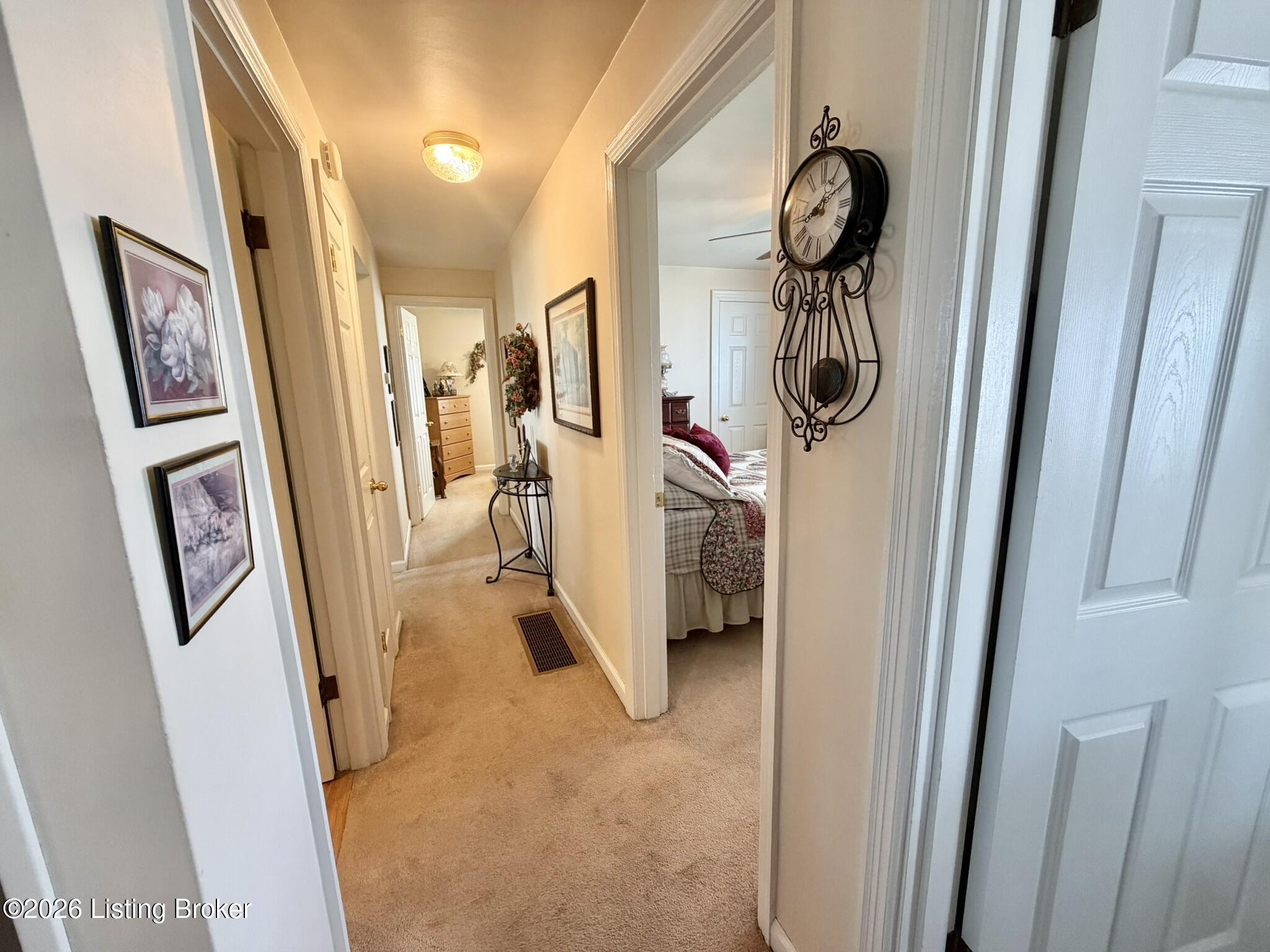 157 Stout St Property Photo 10
