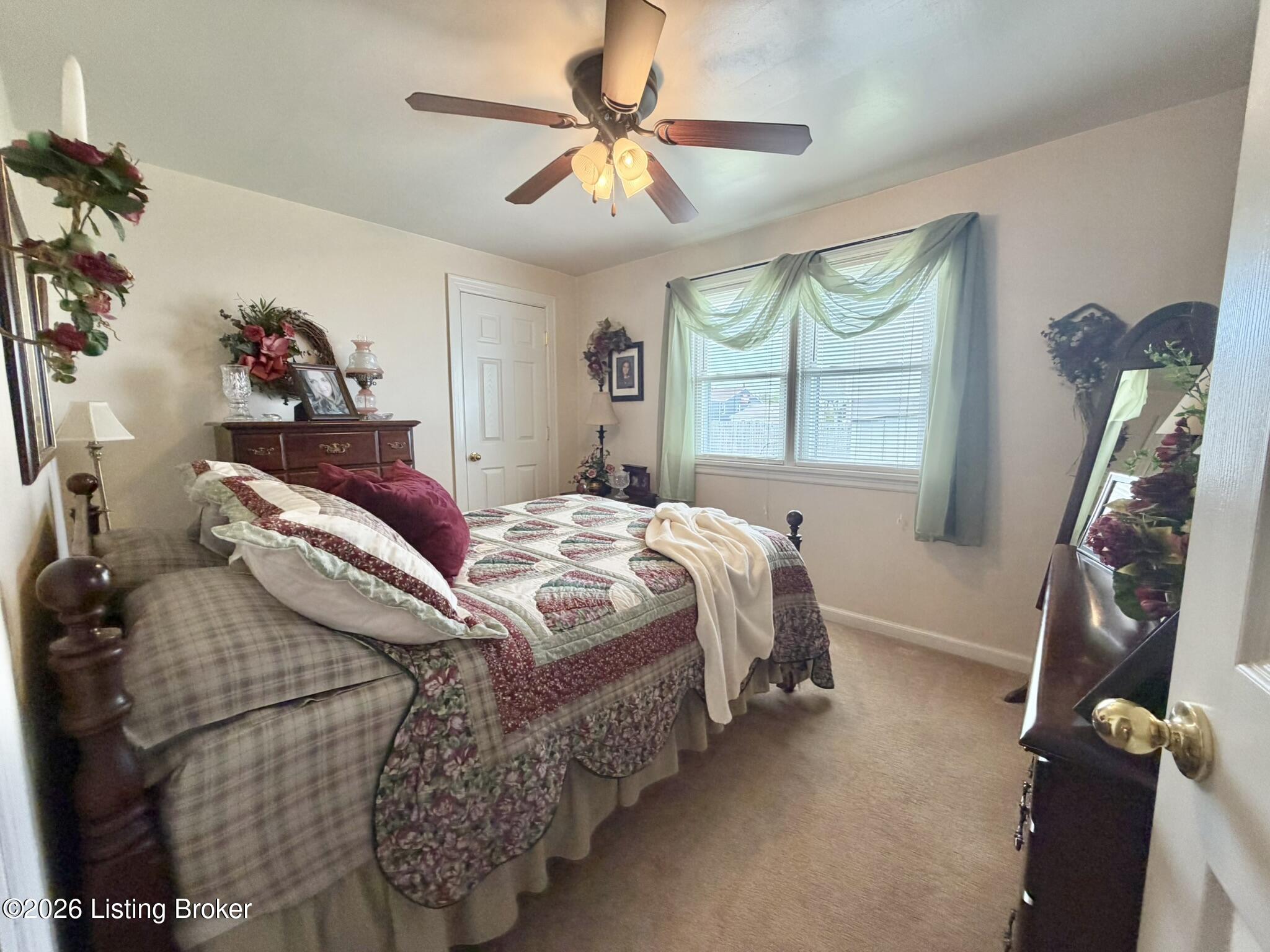 157 Stout St Property Photo 12