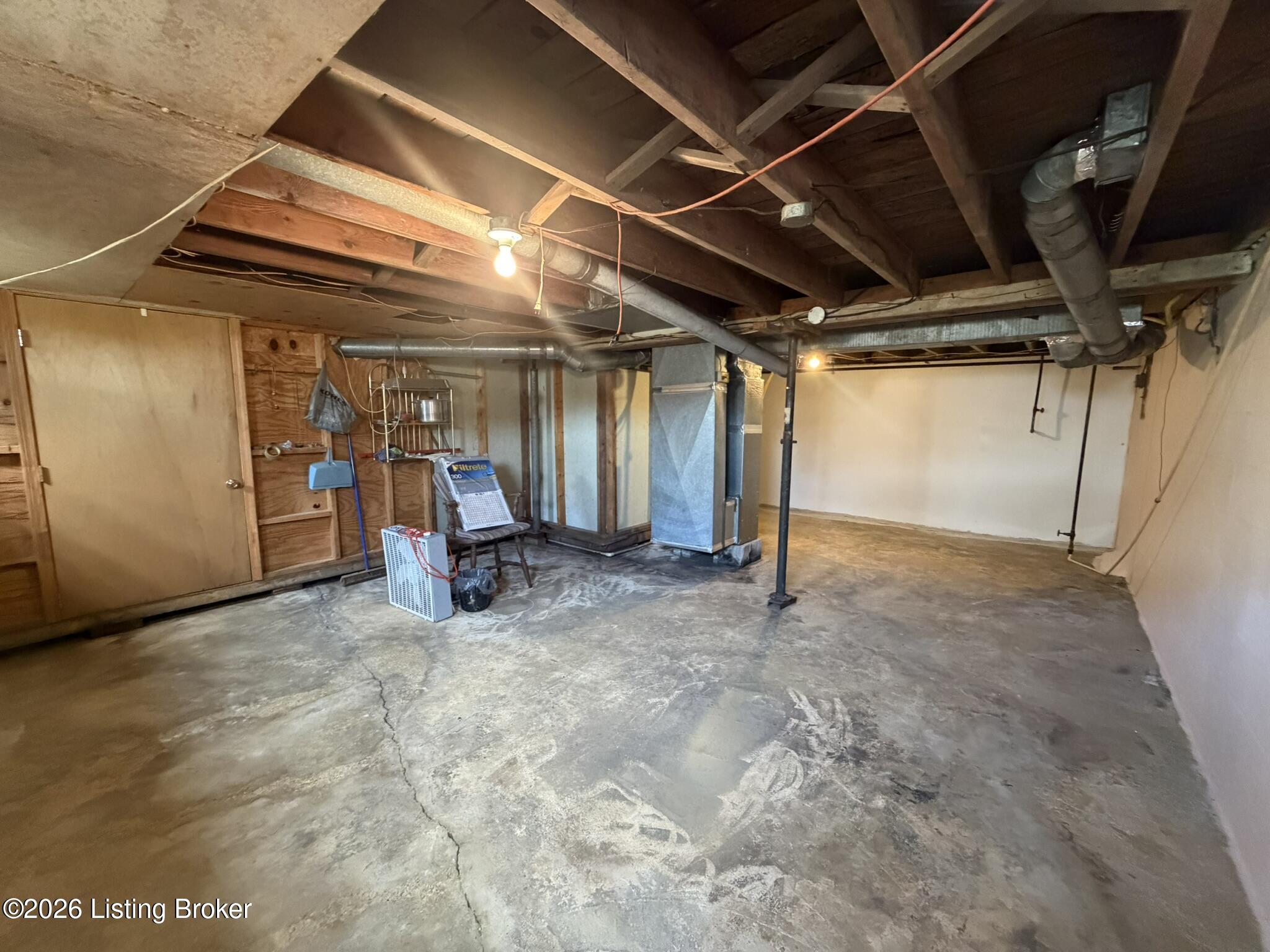 157 Stout St Property Photo 28