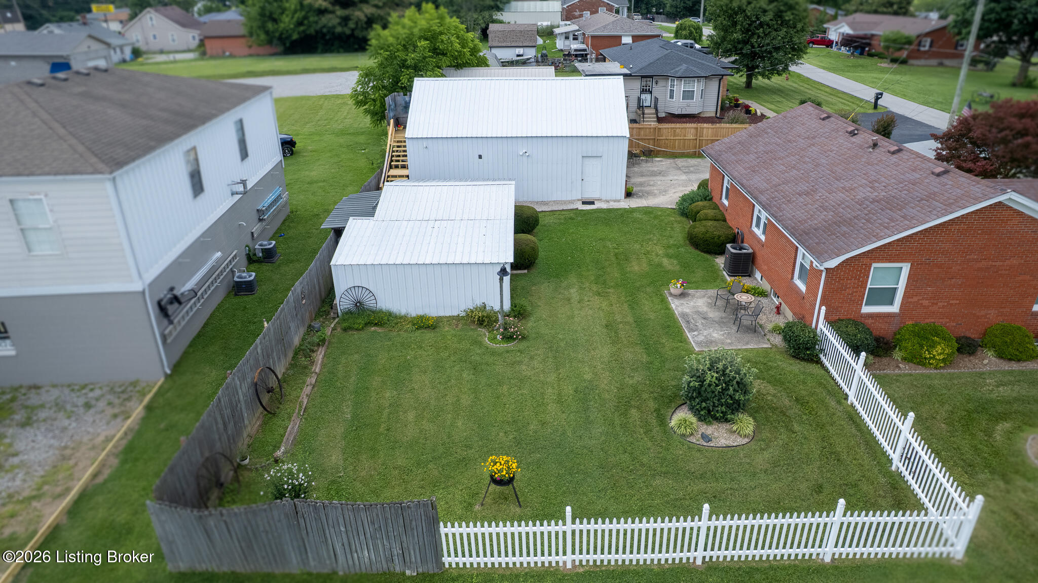157 Stout St Property Photo 46