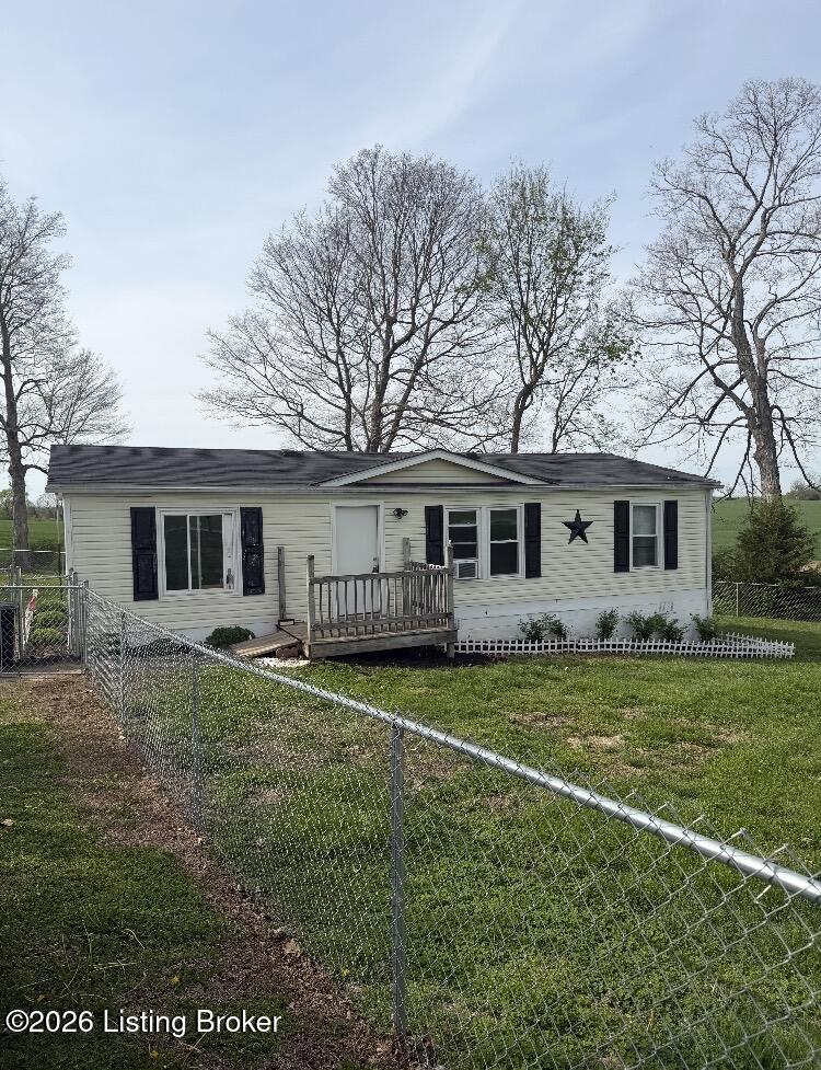8460 Bloomfield Rd Property Photo 3