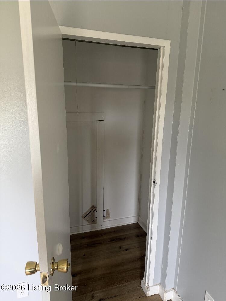 8460 Bloomfield Rd Property Photo 23